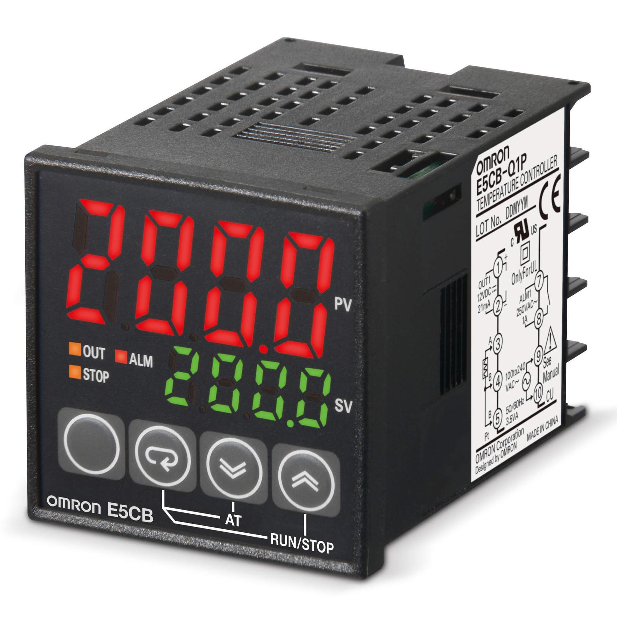 Omron E5CB Controller DIN-Hutschiene, 3 dedizierte x Relais, Halbleiterrelais Ausgang, 100 → 240 V, 48 x 48mm