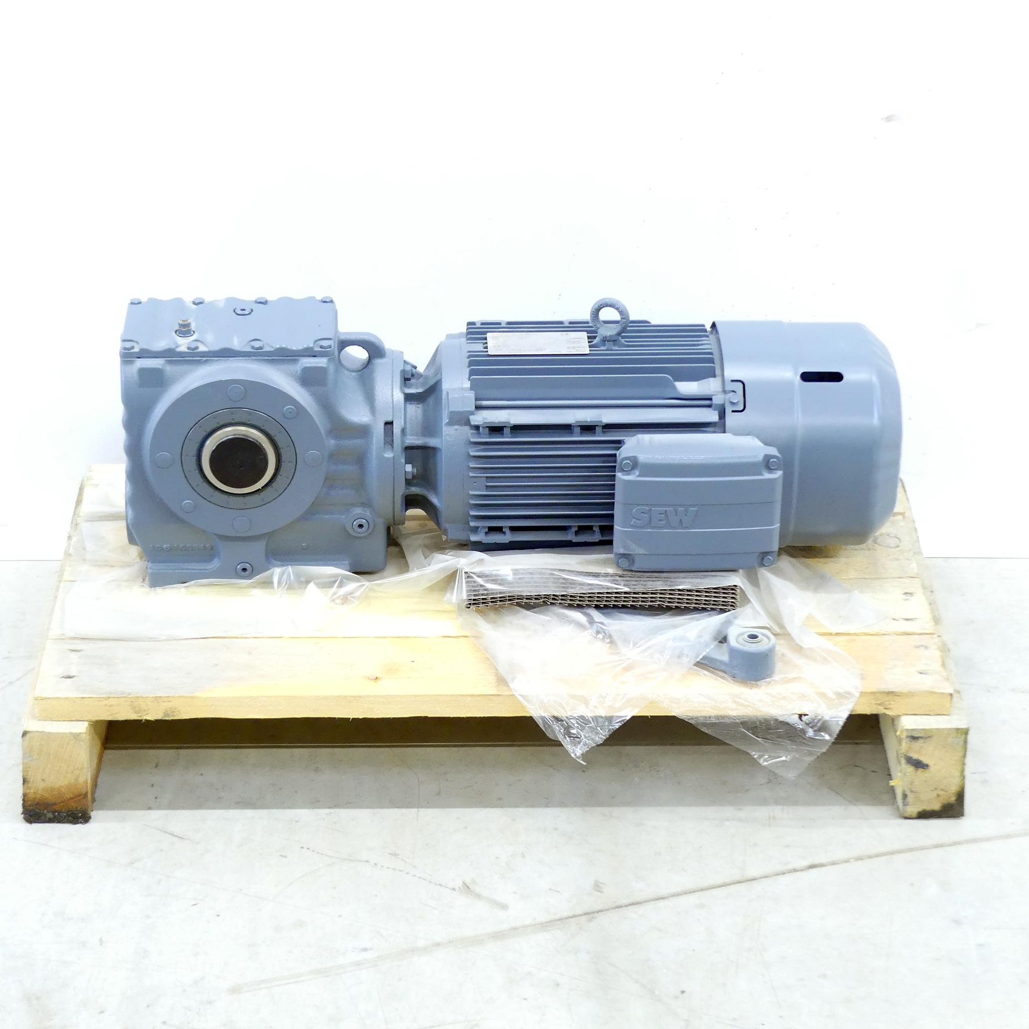 Produktfoto 3 von SEW-EURODRIVE Getriebemotor SA67/T DRN100L4/BE5/TF