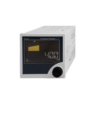 Endress+Hauser RIA452 LCD Prozessanzeige für Stromsignal H 92mm B 92mm 7-Stellen T. 150mm