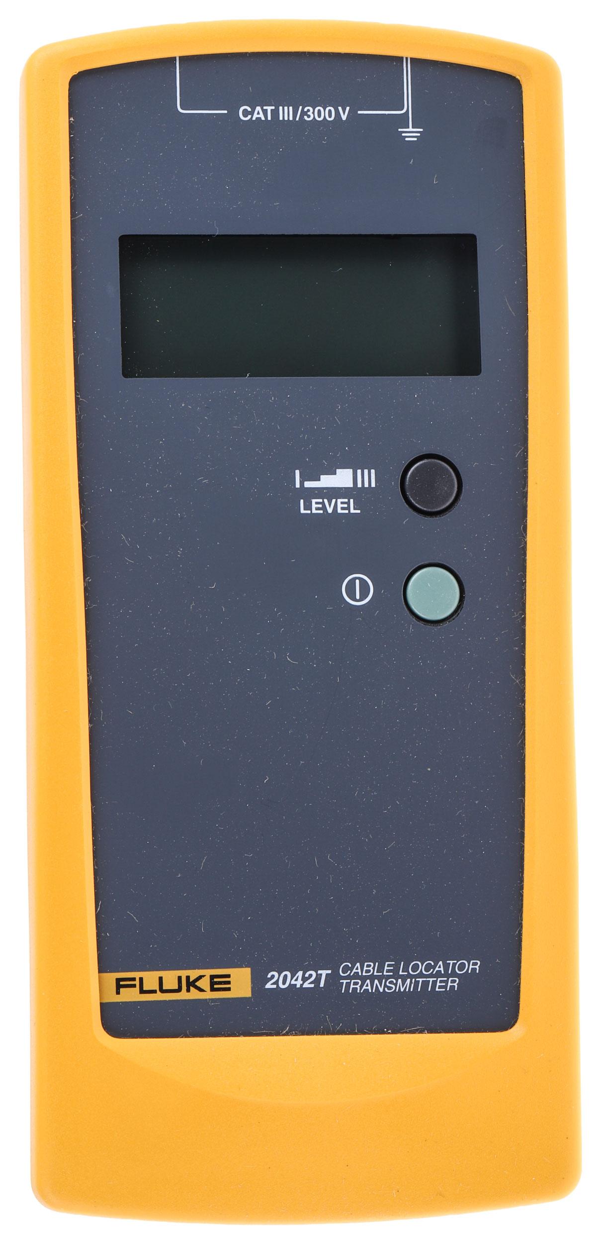 Produktfoto 1 von Fluke 2042T, Leitungsucher-Transmitter mit LCD-Anzeige, Erfassungstiefe 2.5m, bis 400V / 60Hz, CAT III 300 V