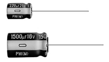 Produktfoto 1 von Nichicon PW, THT Aluminium-Elektrolyt Kondensator 2200μF ±20% / 35V dc, Ø 18mm x 25mm, bis 105°C