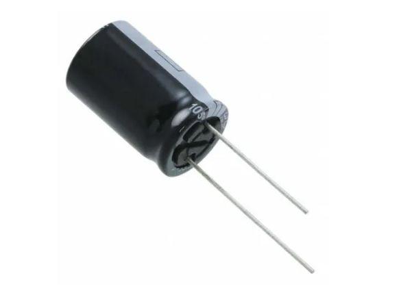 Panasonic FS, THT Aluminium-Elektrolyt Kondensator 1000μF ±20% / 63V dc, Ø 16mm x 25mm, bis 105°C