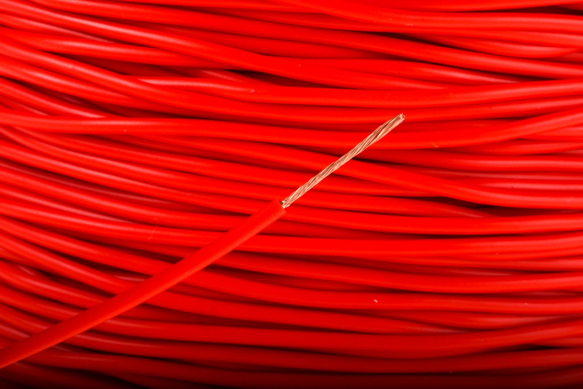 Produktfoto 1 von Staubli Einzeladerleitung 0,25 mm², 23 AWG 100m Rot PVC isoliert Ø 1.7mm 66/0,07 mm Litzen