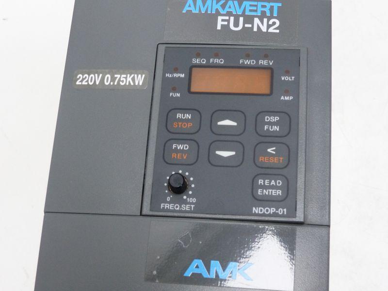 Produktfoto 3 von AMK Amkavert FU-N2 E-2007 230V 0,75kw 1,7kVA 220-204V Top Zustand