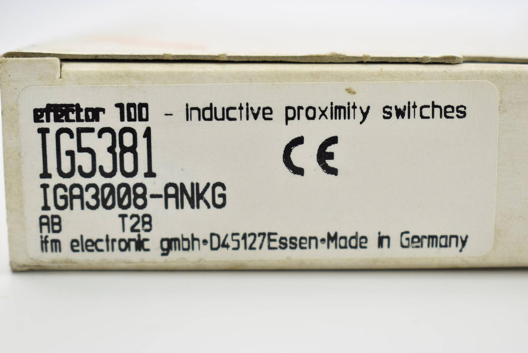 Produktfoto 2 von Ifm electronic efector 100 induktiver Näherungssensor IG5381 IGA3008-ANKG