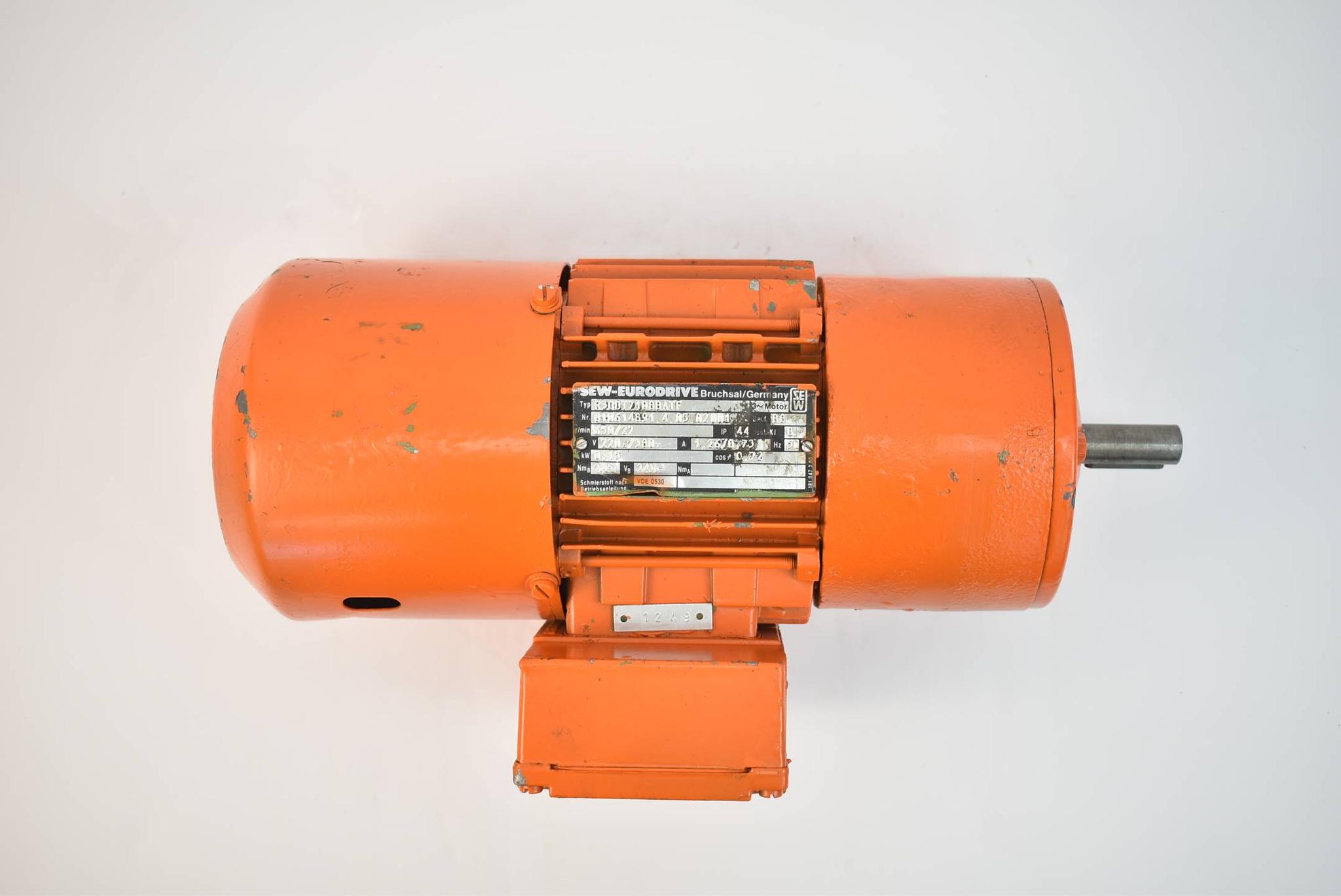 Produktfoto 2 von SEW eurodrive Getriebemotor R30DT71D8BATF ( 0,15kW 650r/min. 50Hz )