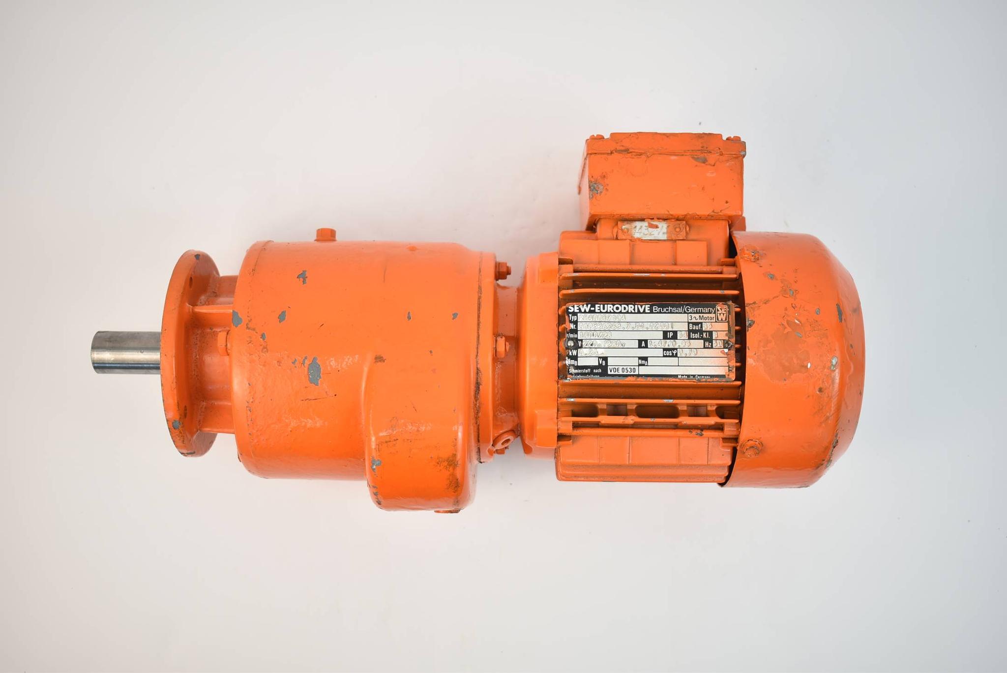 Produktfoto 2 von SEW eurodrive Getriebemotor RF40DT71C4 ( 0,25kW 1400r/min. 50Hz )