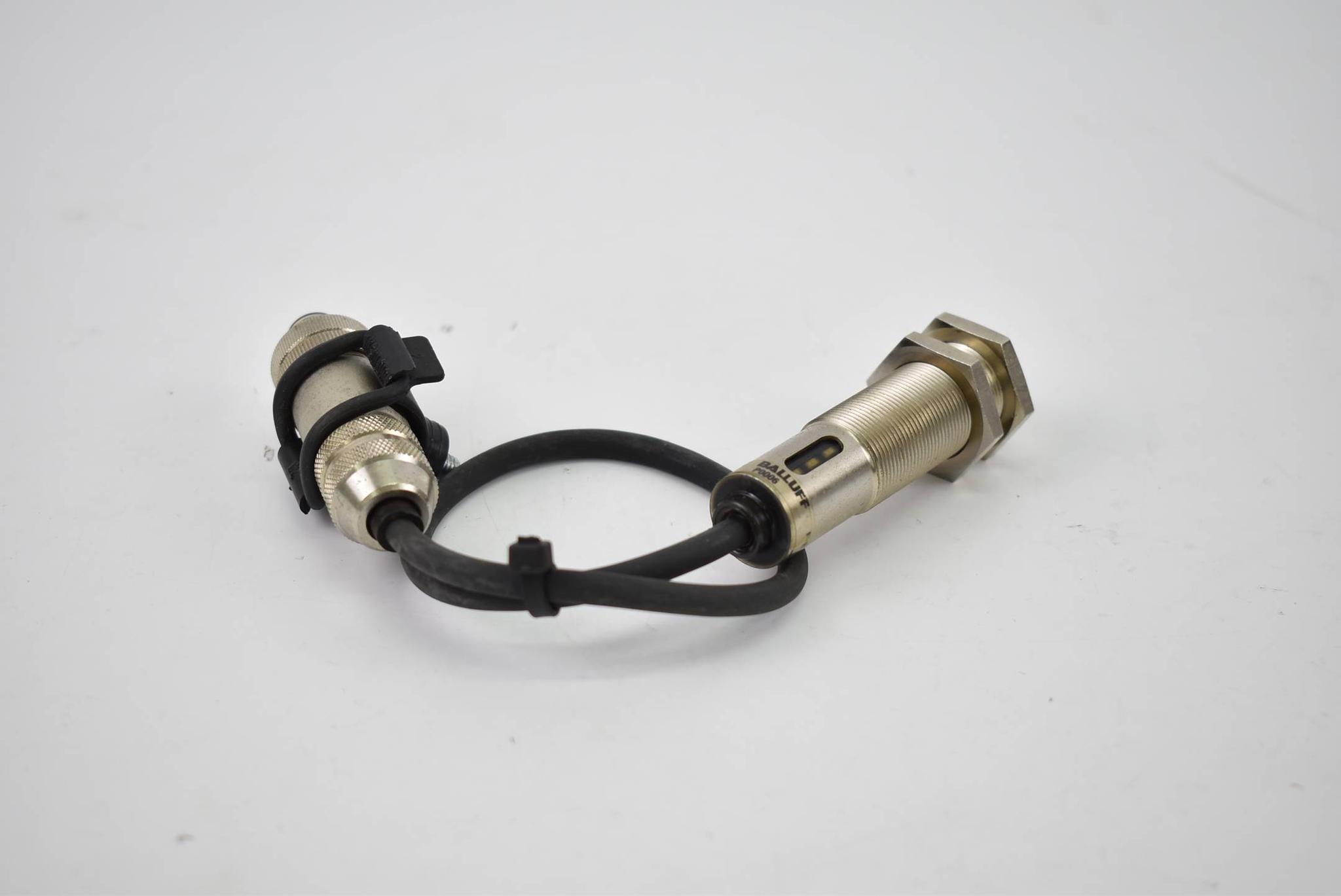 Produktfoto 1 von Balluff Koppler Adapter Sensor mit Kabel P0006