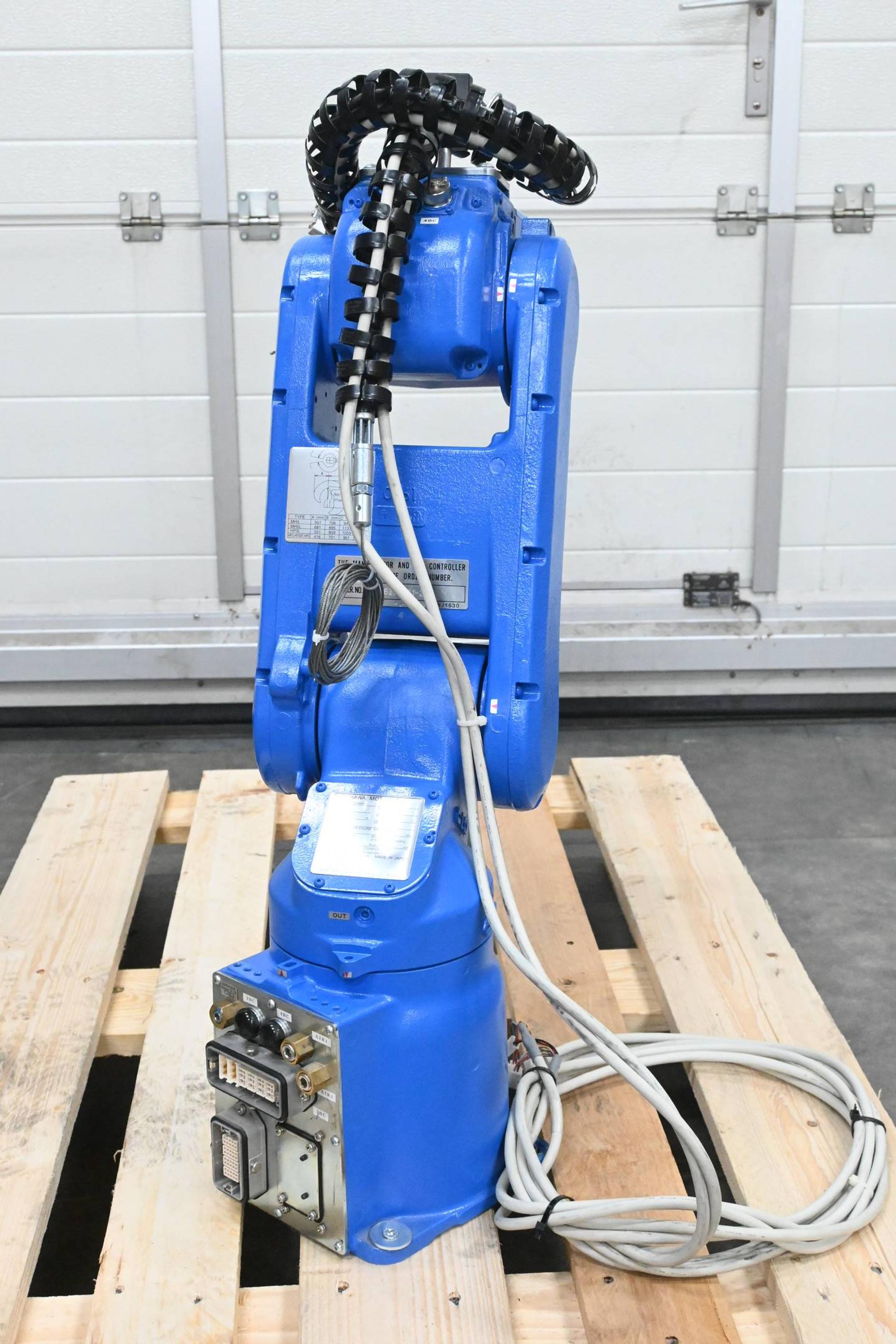 Produktfoto 4 von Yaskawa Roboter MOTOMAN-MH5S ( YR-MH0005S-A12 ) inkl Yaskawa Schaltschrank DX100