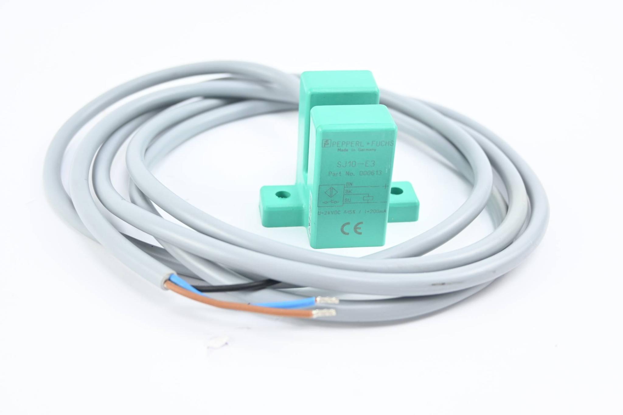 Pepperl+Fuchs Induktiver Schlitzsensor SJ10-E3 ( 000613 )