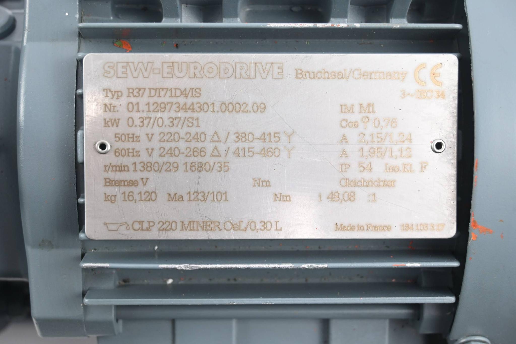 Produktfoto 2 von SEW Eurodrive Getriebemotor R37DT71D4/IS ( R37 DT71D4/IS ) 0,37kW 2,15/1,24A