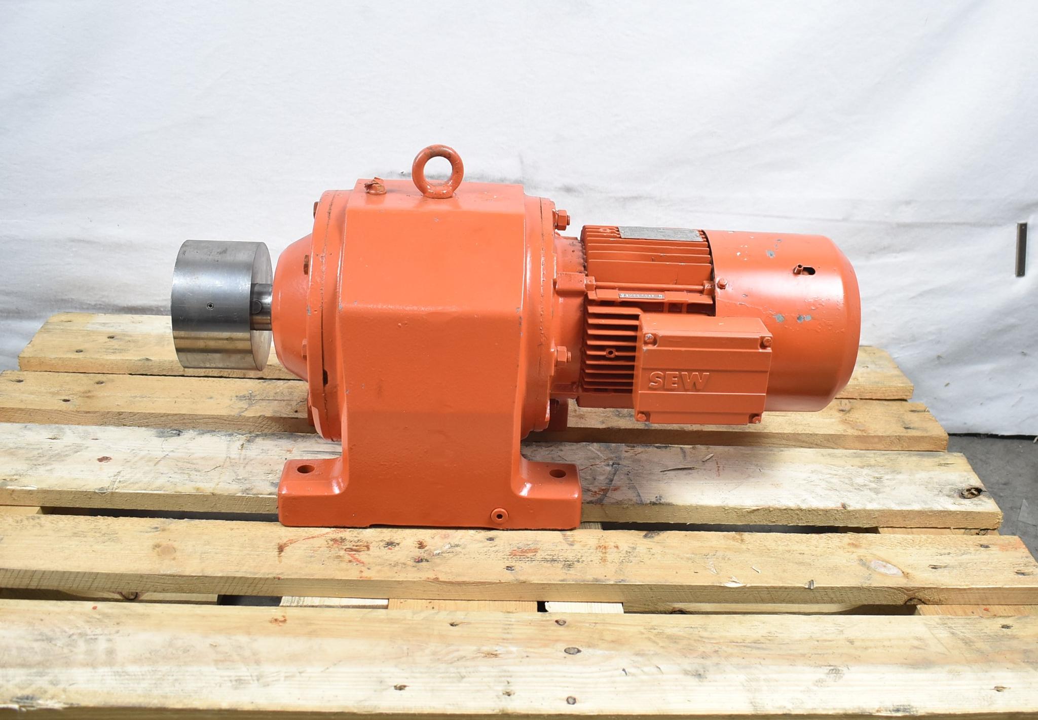 Produktfoto 3 von SEW Getriebemotor 1400rpm 220/380V 5A 20Nm ( R83DT90S-4B/HF/TF)