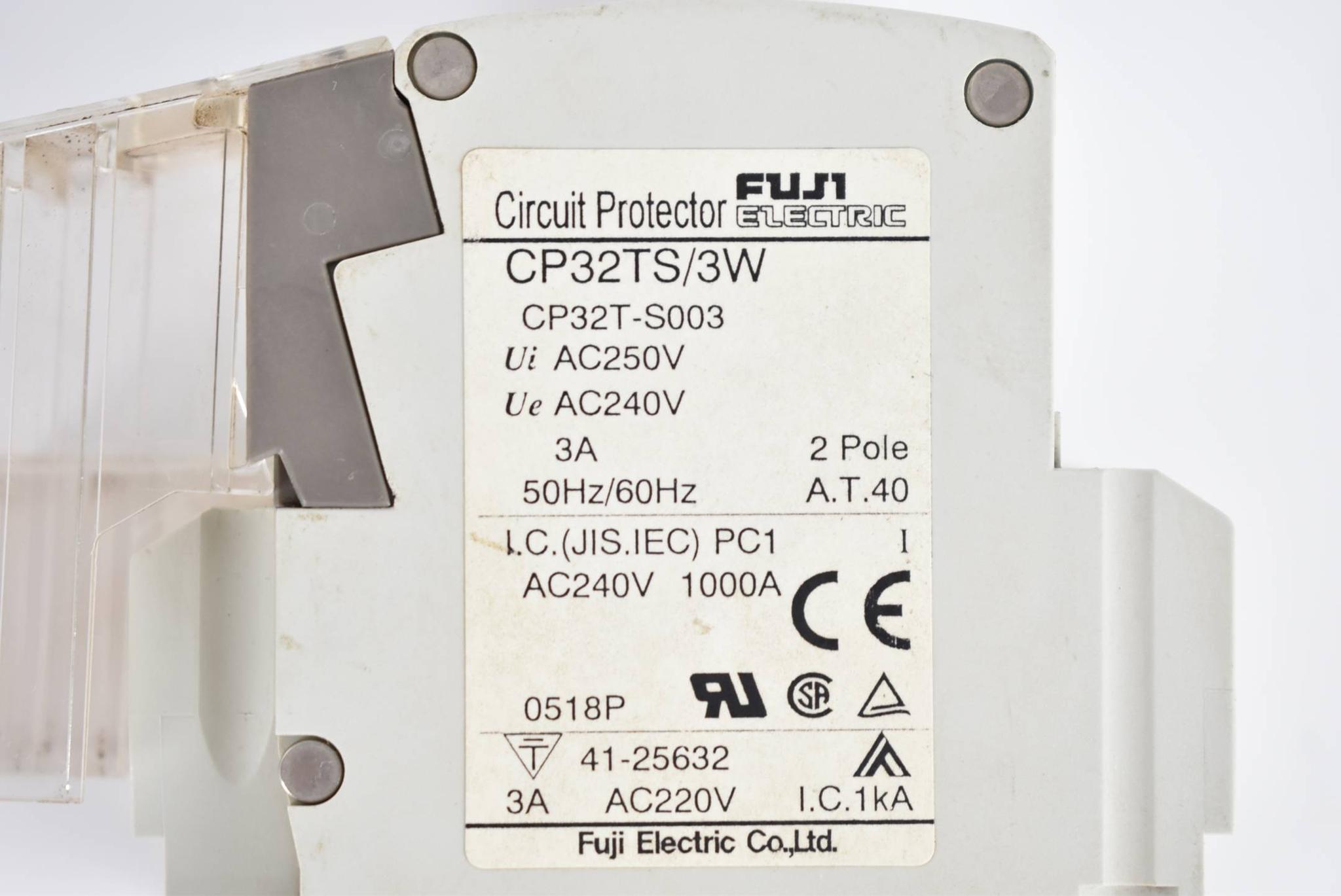 Produktfoto 2 von Fuji Electric Circuit Protector CP32TS/3W ( CP32T-S003 )