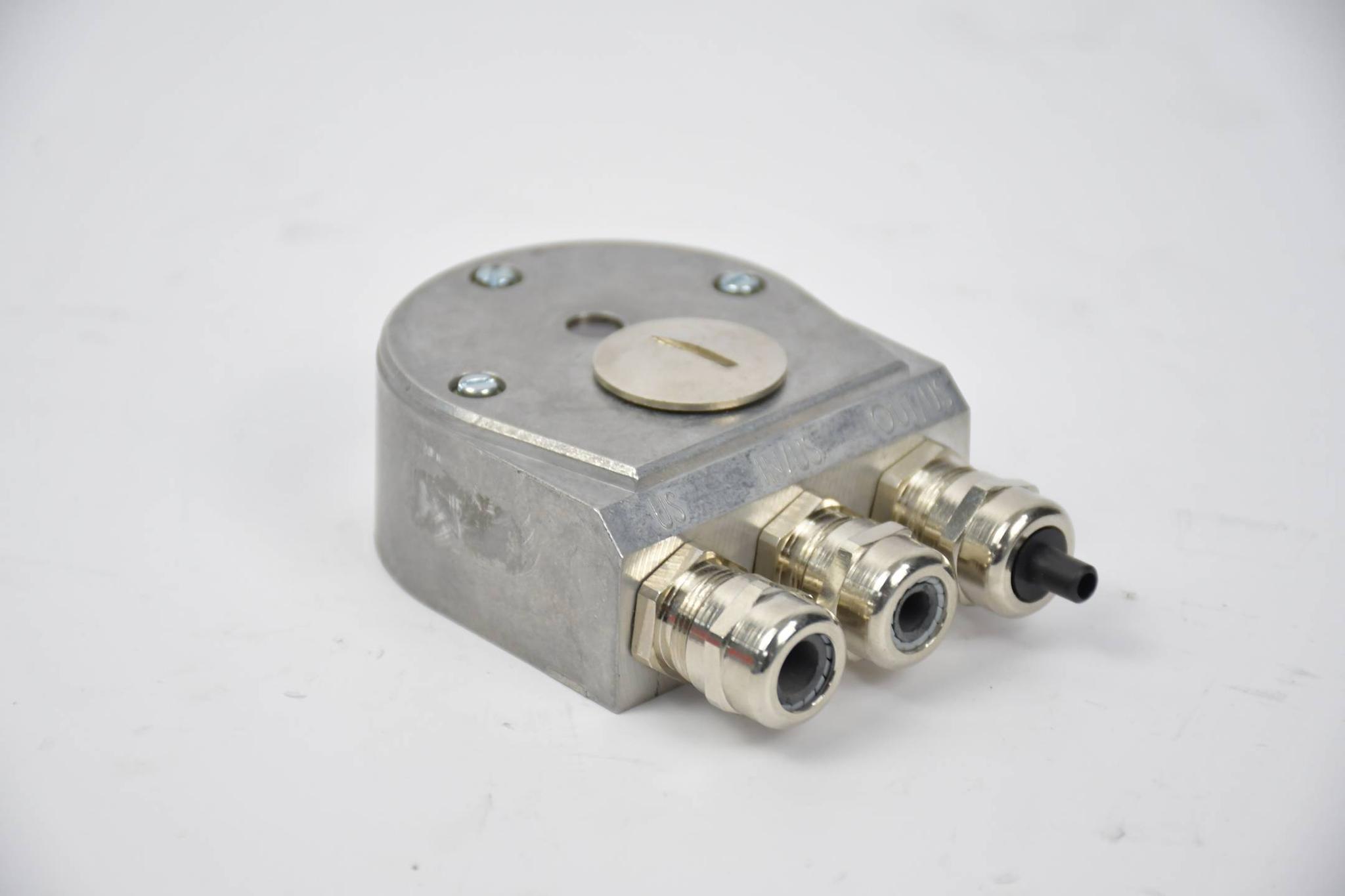 Produktfoto 1 von SICK Anschlussadapter DP-Encoder AD-ATM60-KA3PR ( 2029225 )