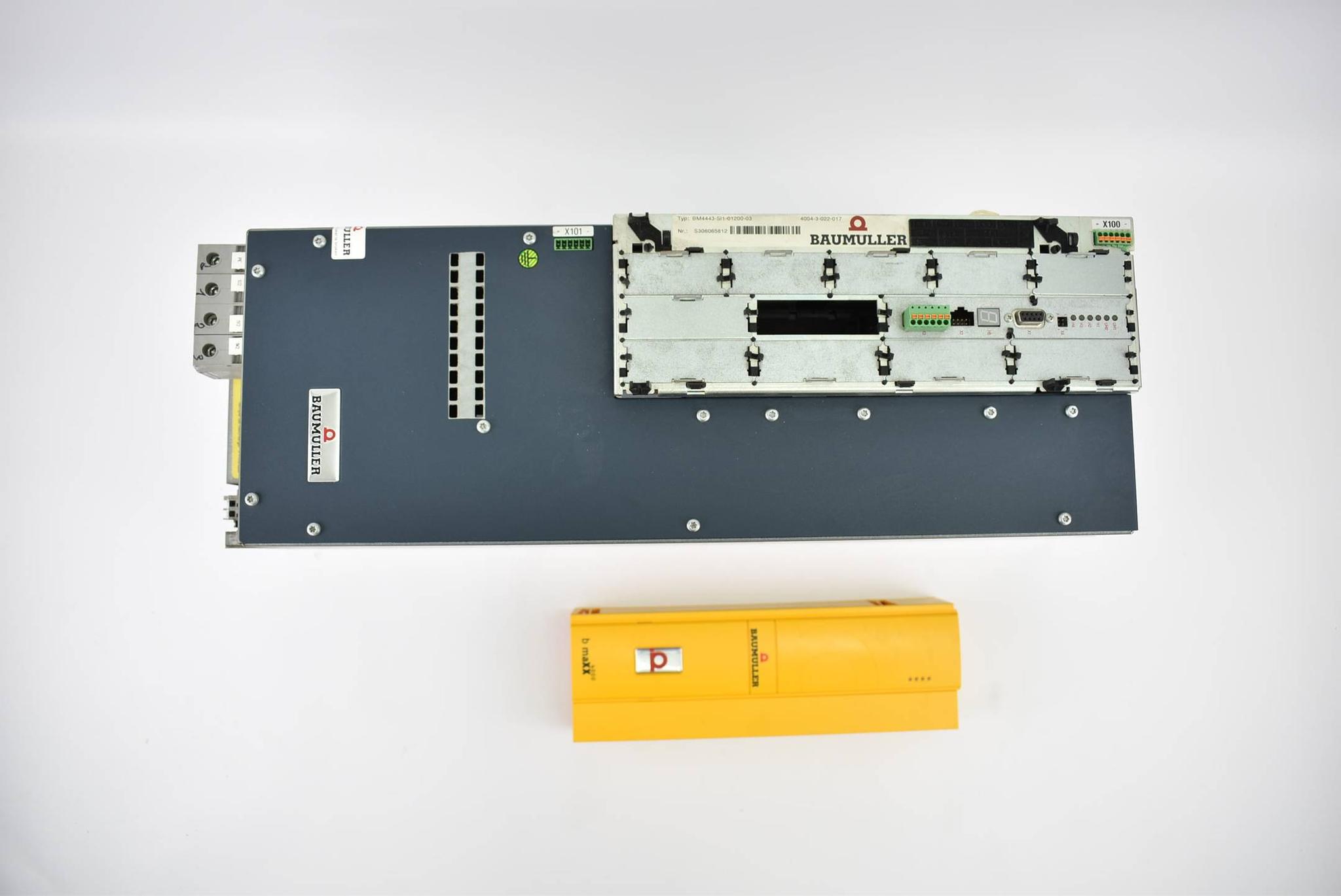 Produktfoto 2 von Baumüller Einbau-Einzelleistungseinheit 480V 50/60Hz BM4443-SI1-01200-03