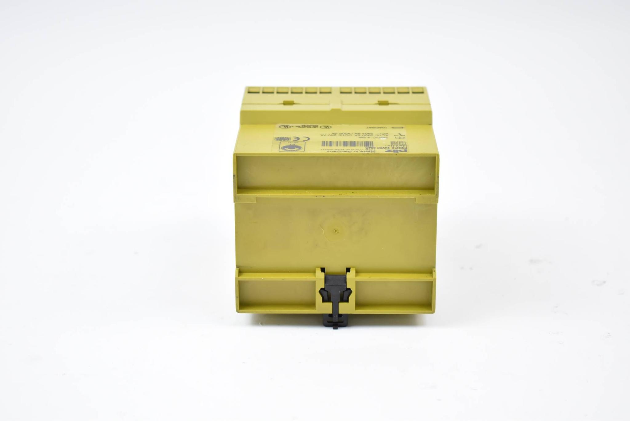 Pilz Sicherheitsrelais Pnoz 10 6S/ 4Ö 230V 15A DC13 24V 7A ( 774009 )