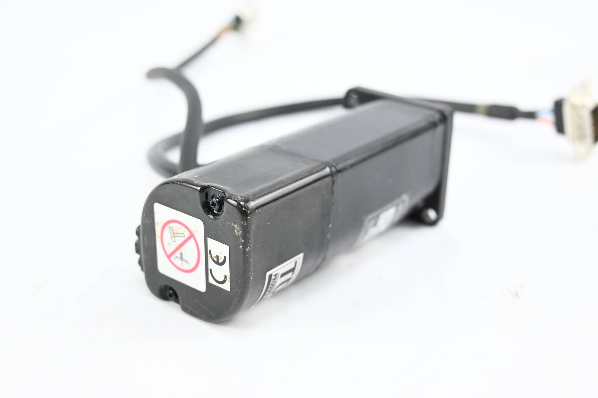 Produktfoto 2 von Omron AC Servo-Motor R88M-U10030VA-S1 100W 200V 0.87A