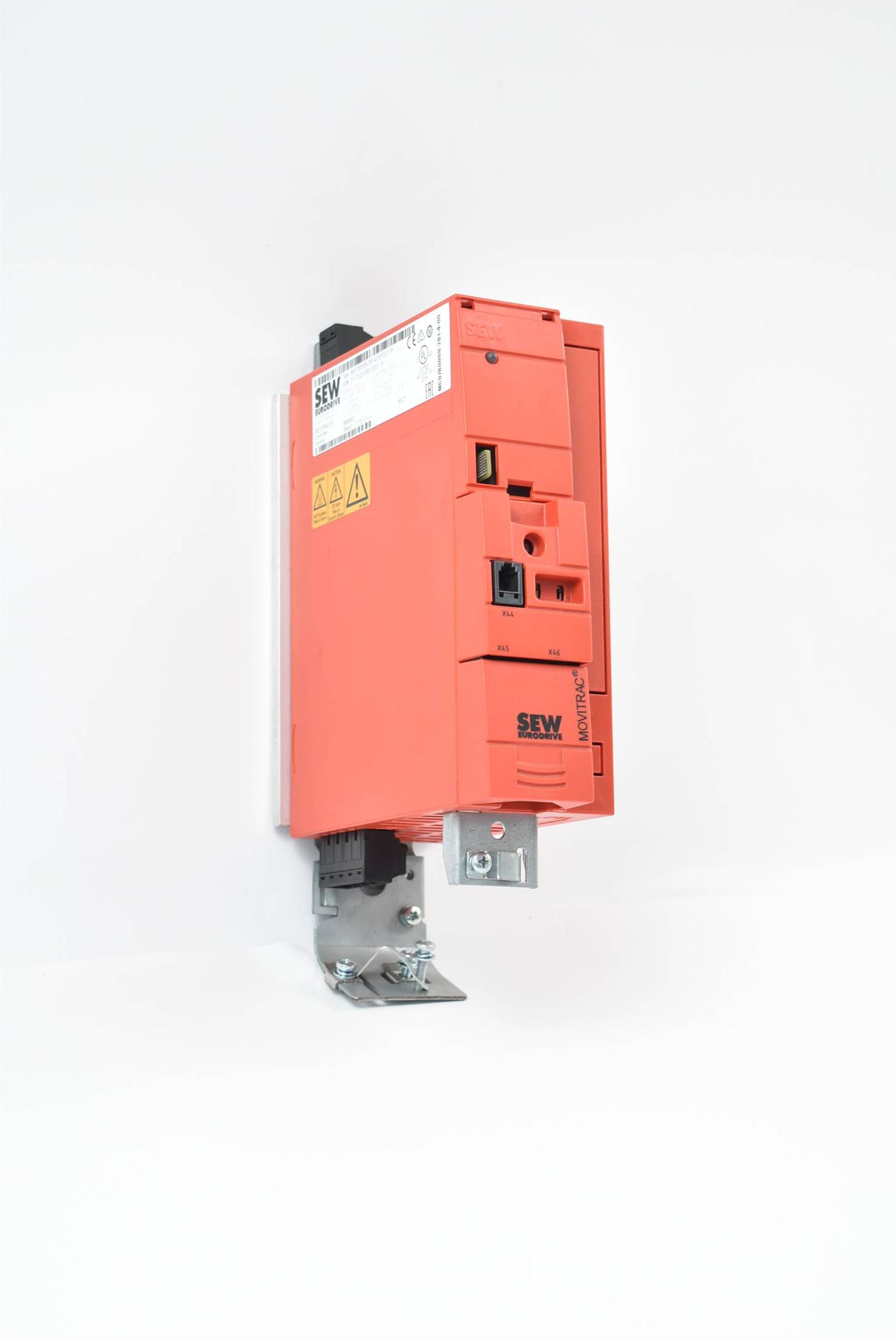 Produktfoto 1 von Sew Eurodrive Movitrac Inverter 0,75Kw MC07B0008-2B1-4-00/FSC11B ( 6695667 )