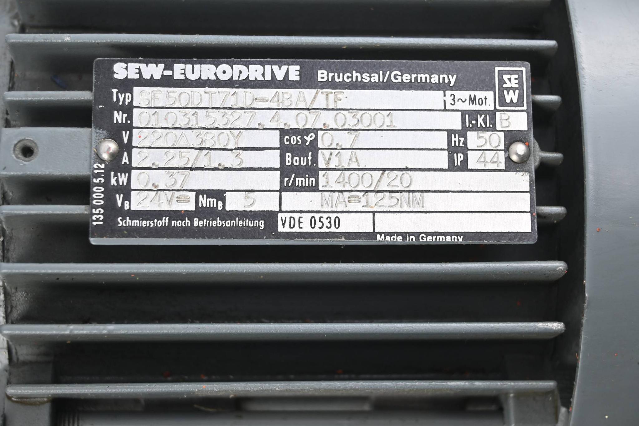 Produktfoto 2 von SEW Eurodrive Getriebemotor SF50DT71D-4BA/TF ( SF50 DT71D-4BA/TF )