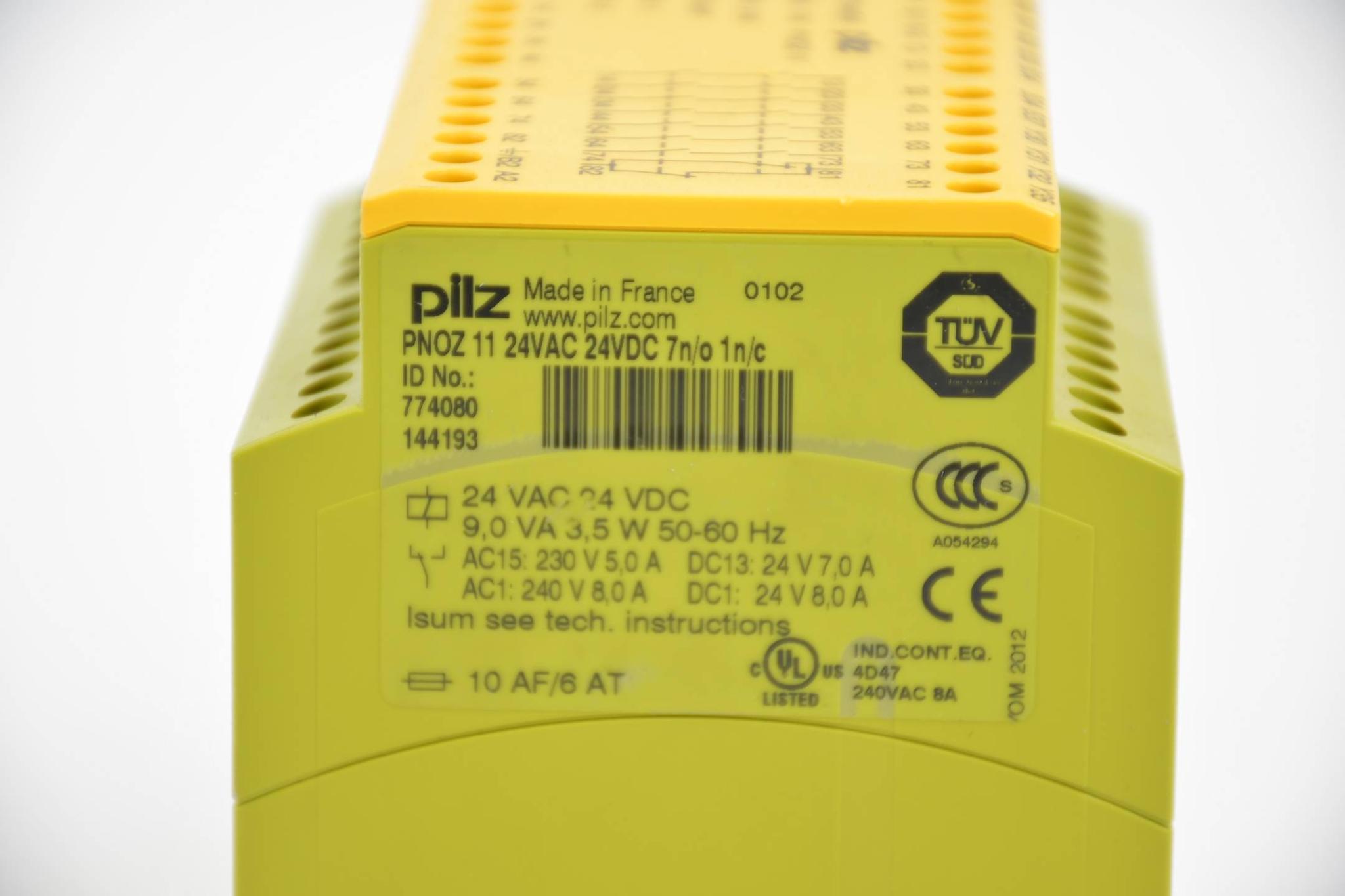 Pilz Sicherheitsschaltgerät PNOZ 11 24VAC 24VDC 7n/o 1n/c ( 774080 )