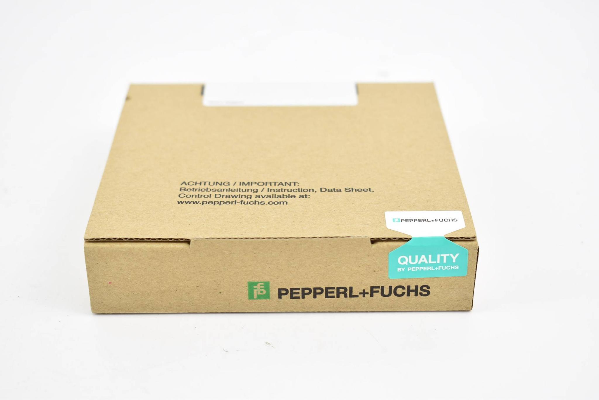 Produktfoto 1 von Pepperl+Fuchs universeller Temperaturumformer KFD2-UT2-1 ( 70157028 )