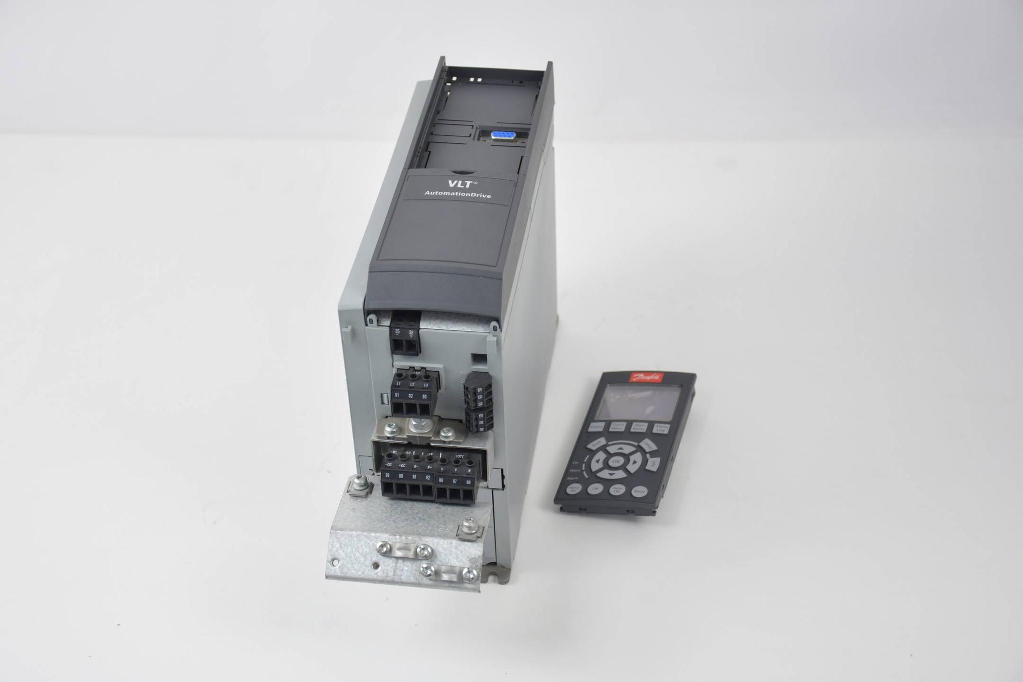 Produktfoto 2 von Danfoss Inverter Drive FC FC-302P1K1T5E20H1BGXXXXSXXXXAXBXCXXXXDX ( 131B0046 )