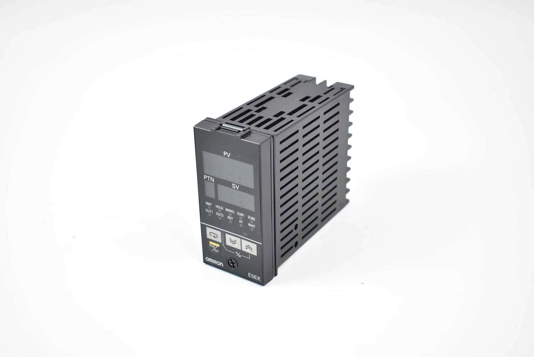 Produktfoto 1 von Omron Digital Controller E5EK-TAA2-500 ( Multi-Range AC/DC 24 V )