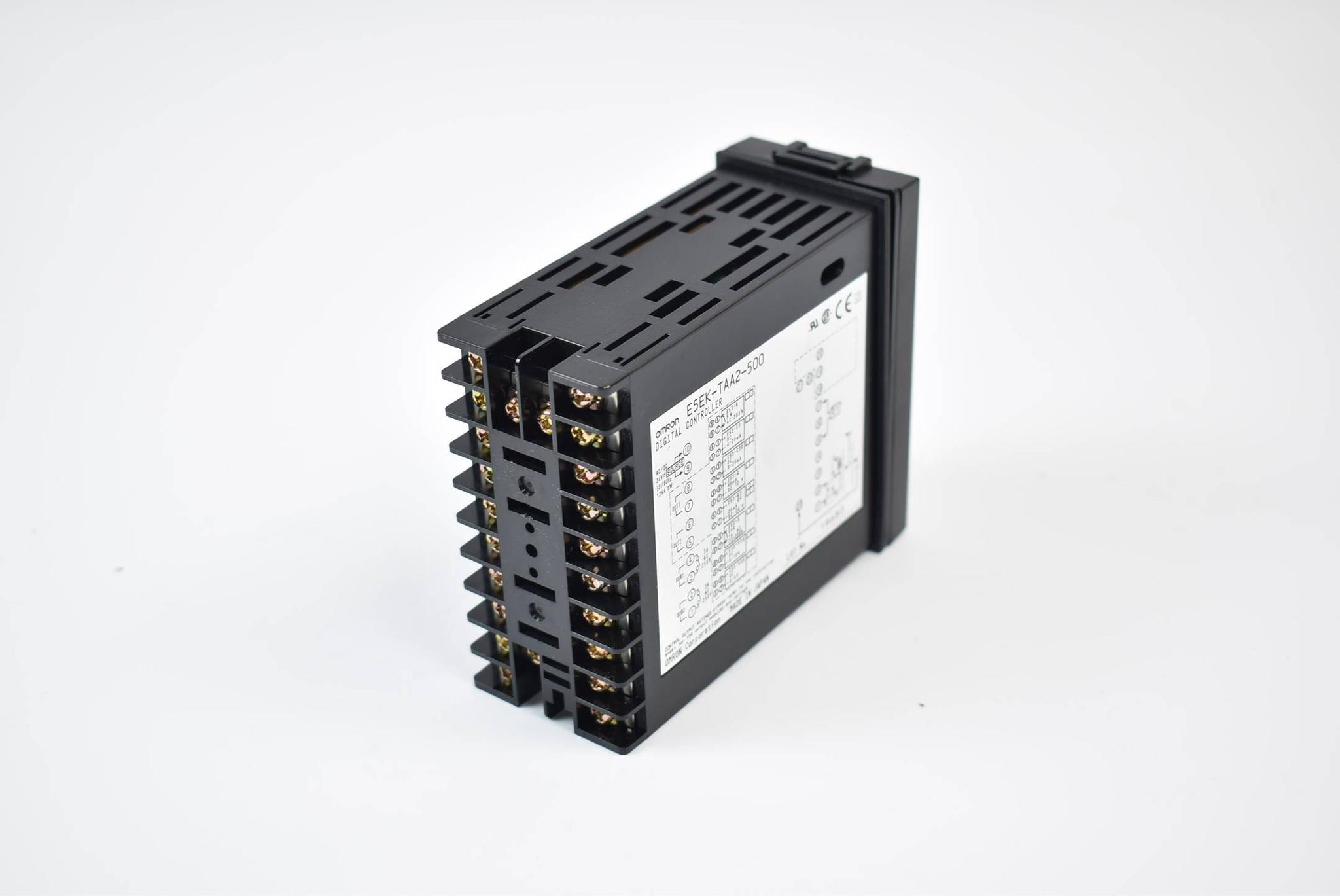 Produktfoto 2 von Omron Digital Controller E5EK-TAA2-500 ( Multi-Range AC/DC 24 V )