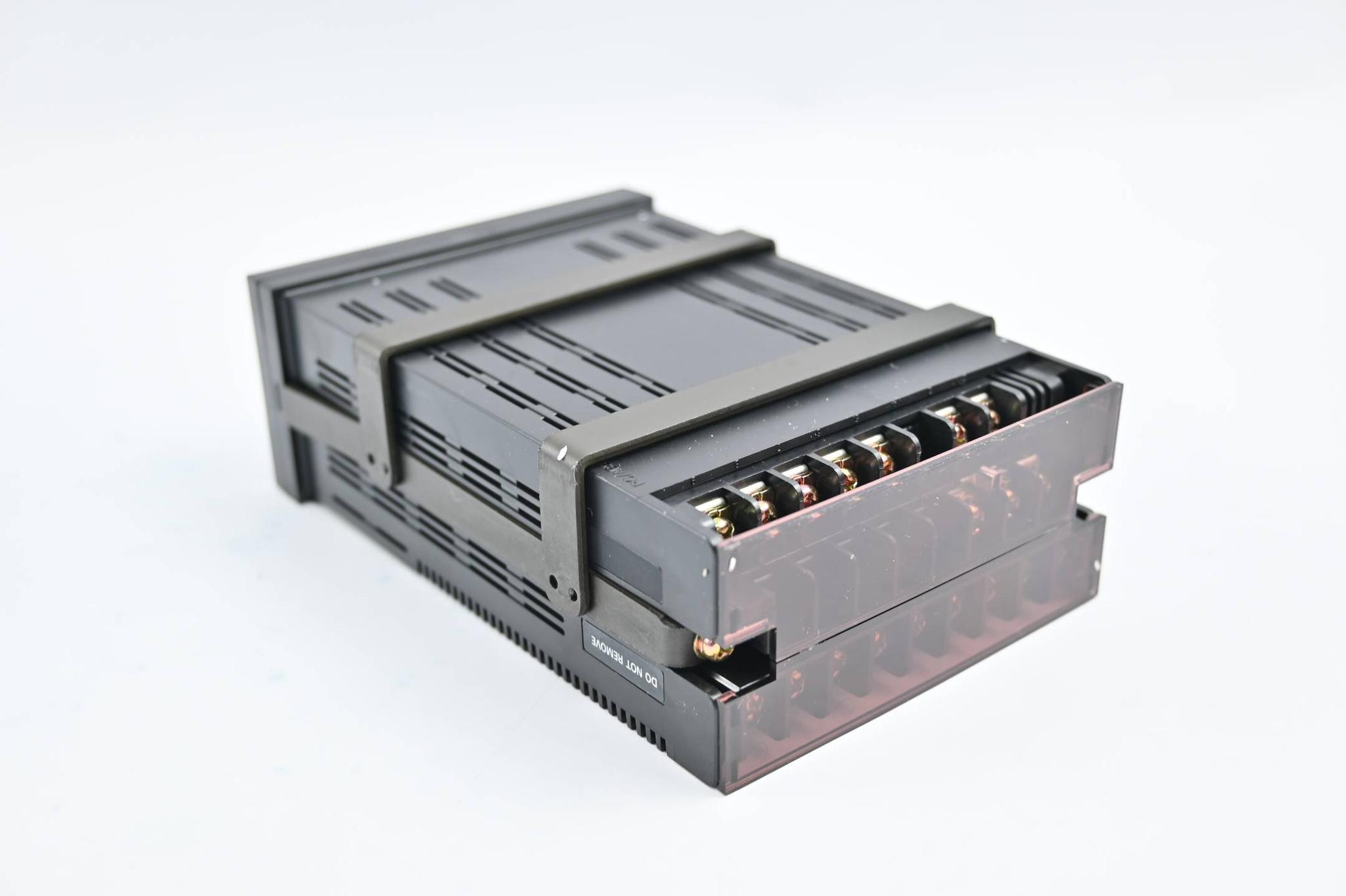 Produktfoto 2 von Omron Temperature Intelligent Signal Processor 100/240 VAC ( K3TH-TA11A-L1 )