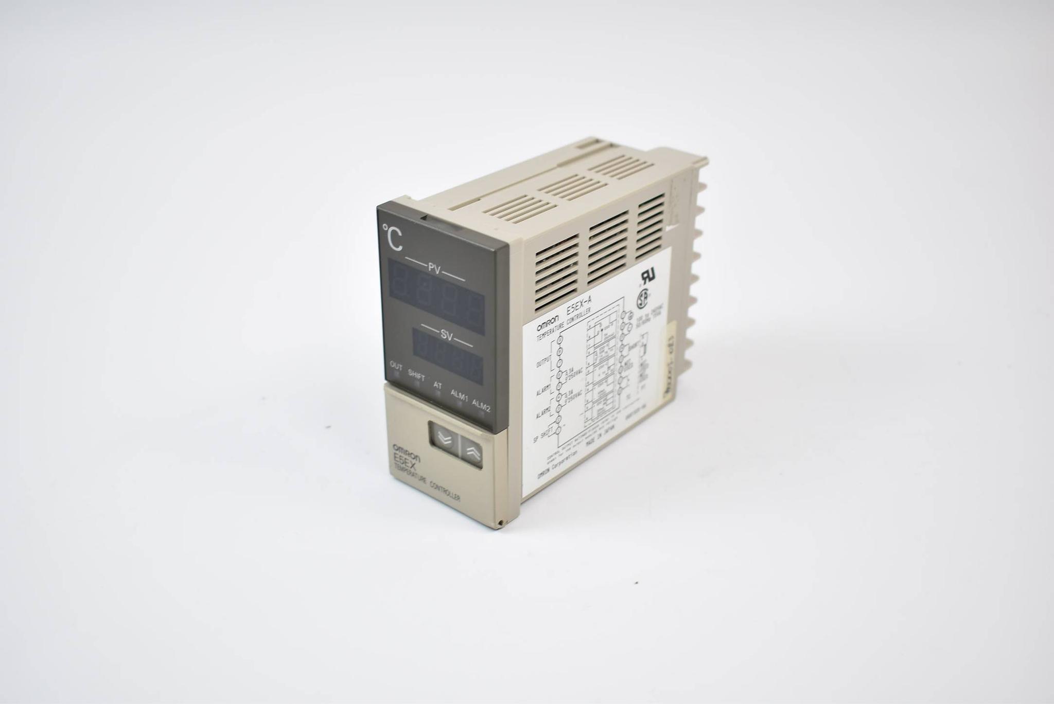 Produktfoto 1 von Omron Temperature Controller E5EX-A ( Multi-Range 100-240 VAC )