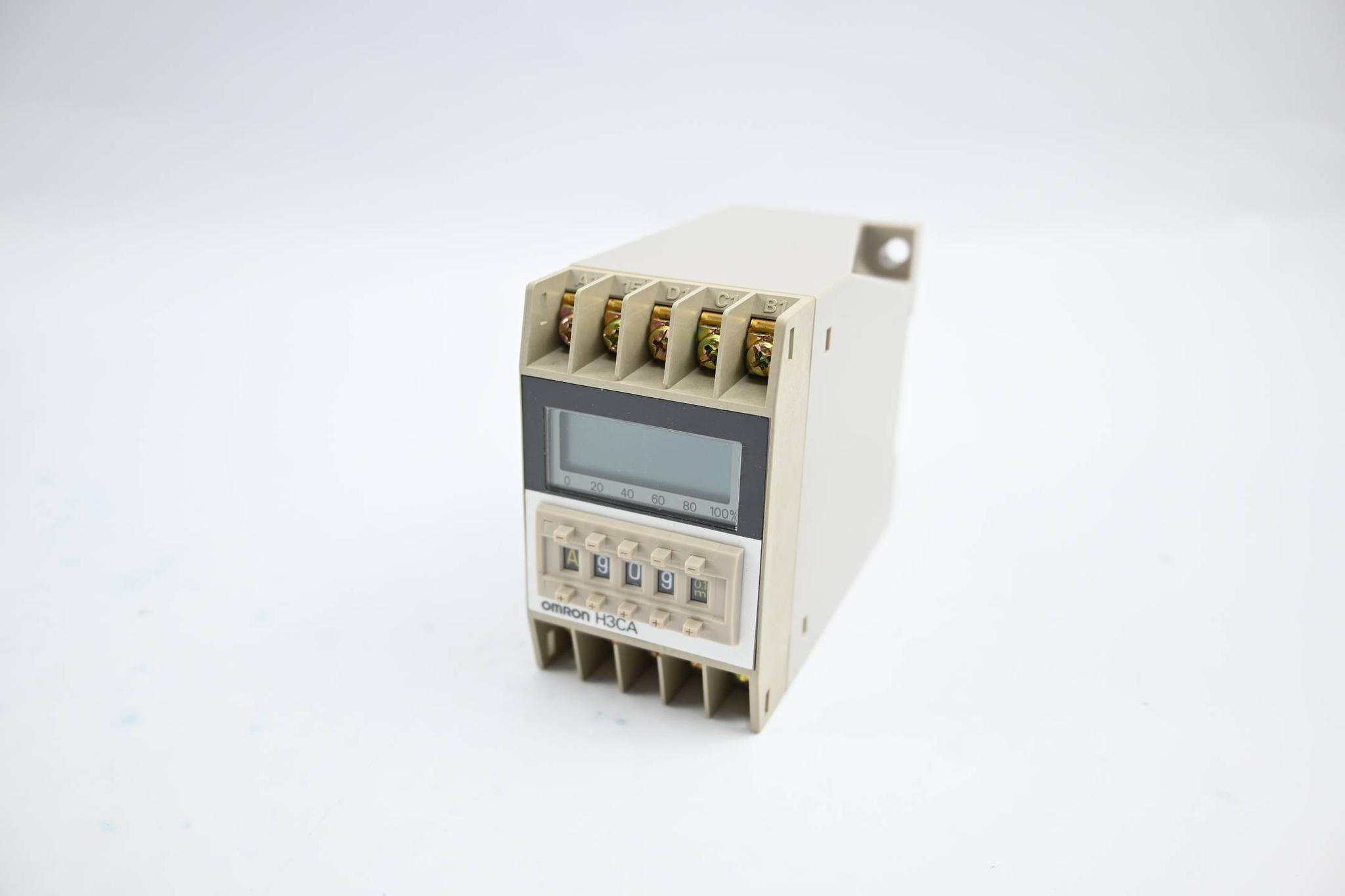 Produktfoto 1 von Omron Timer 99.9s-9990h 24-240 VAC 12-240 VDC ( H3CA-FA )