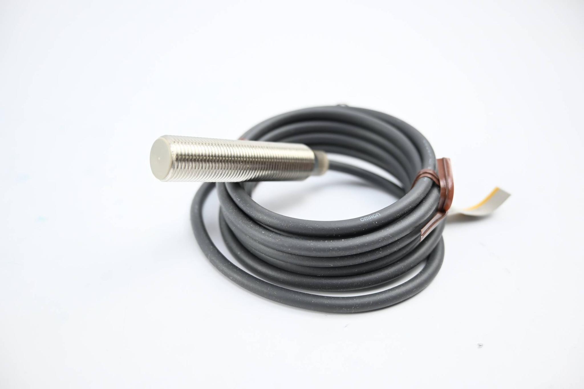 Produktfoto 1 von Omron Proximity Switch Näherungsschalter 12-24 VDC 2m ( TL-X2C1-GL )