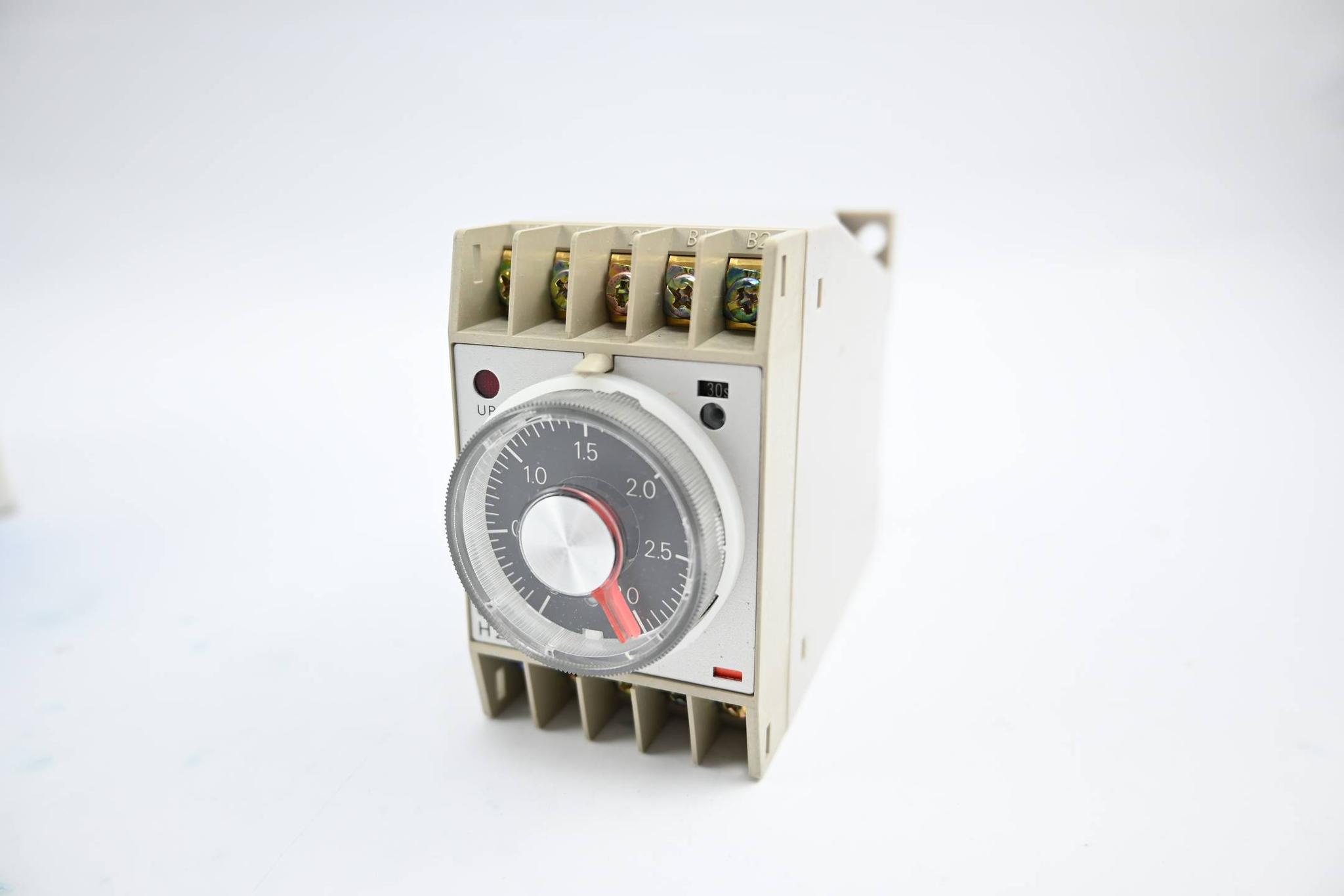 Produktfoto 1 von Omron Timer 30s-30h 220VAC ( H2C-F )( H2C-F A )