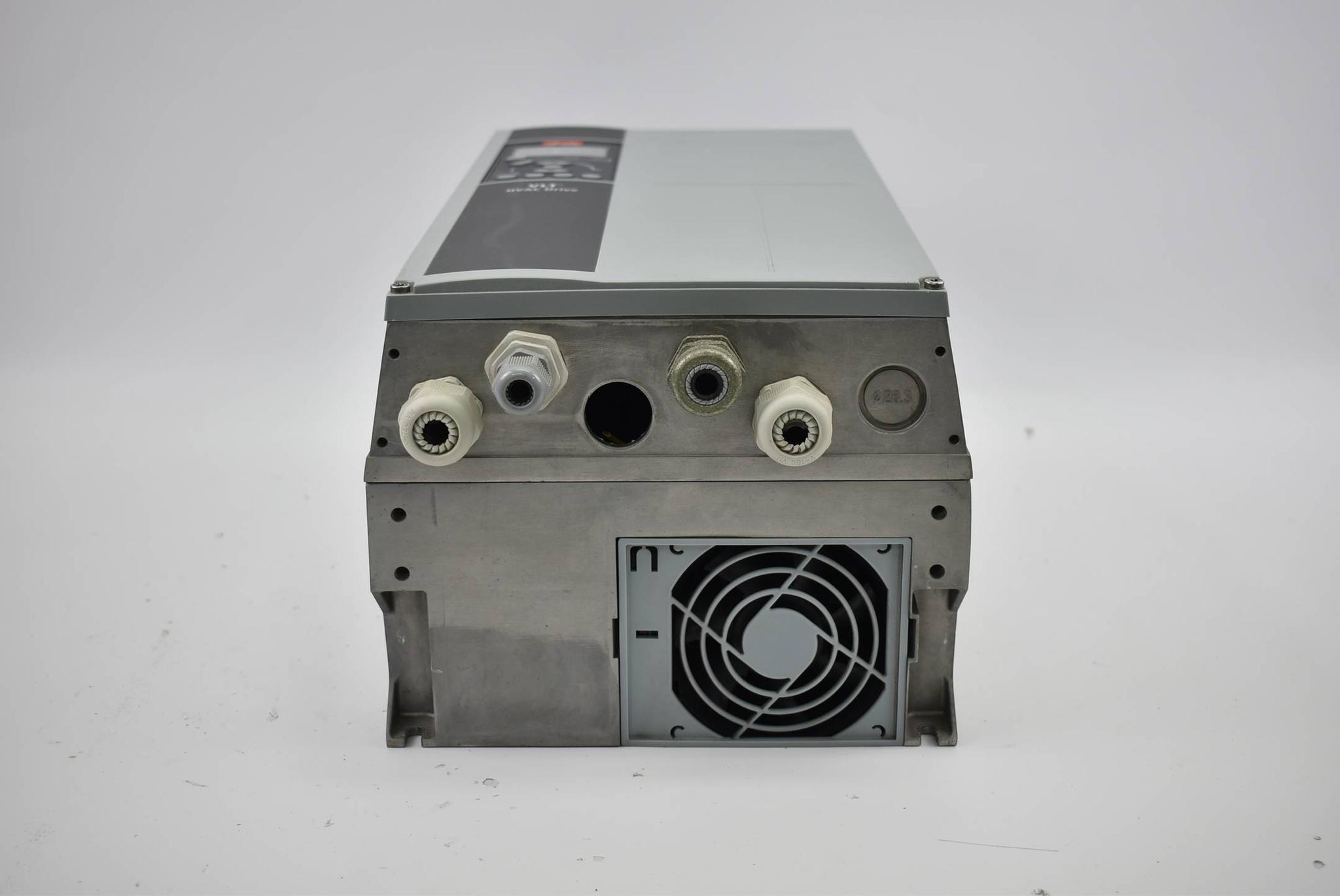 Produktfoto 3 von Danfoss VLT HVAC Drive FC-102P4K0T4E55H1XNXXXXSXXXXAXBXCXXXXDX ( 131B6770 )