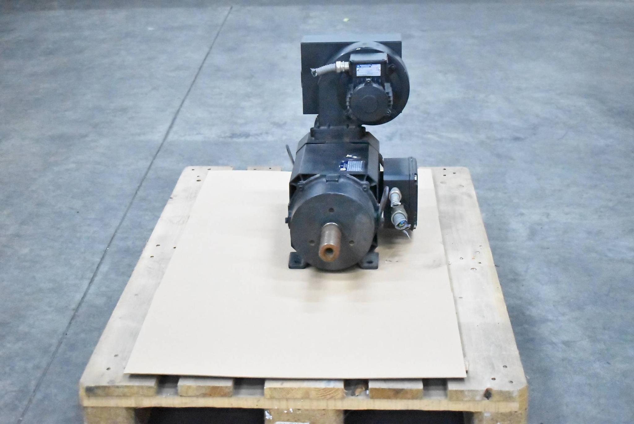 Baumüller Servomotor 540V 21Kw 4000rpm DSG 103 M-405 inkl. DF56-2A