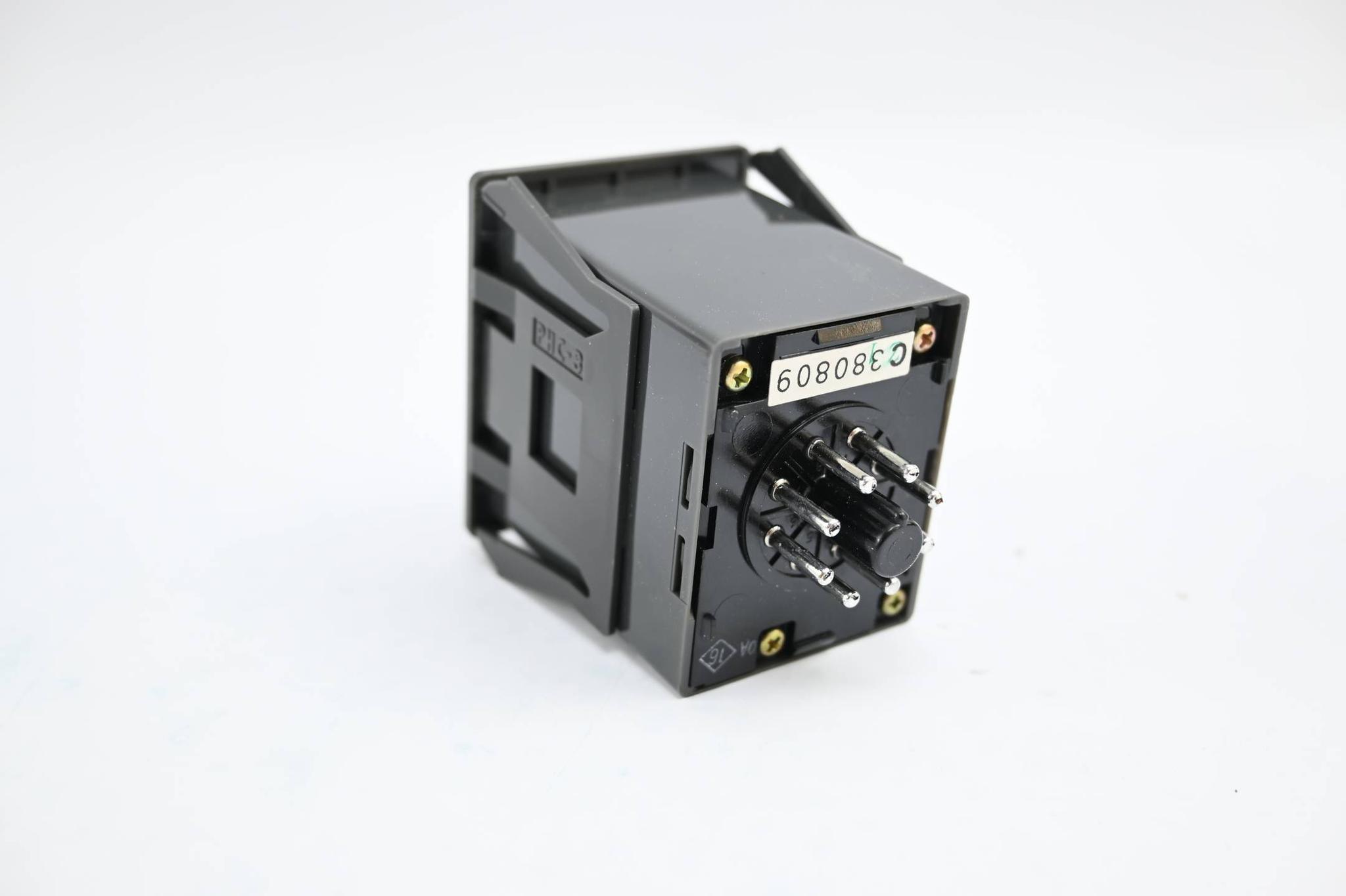 Produktfoto 2 von Omron Motor Driven Timer 36m 110VAC ( H2A-7H )