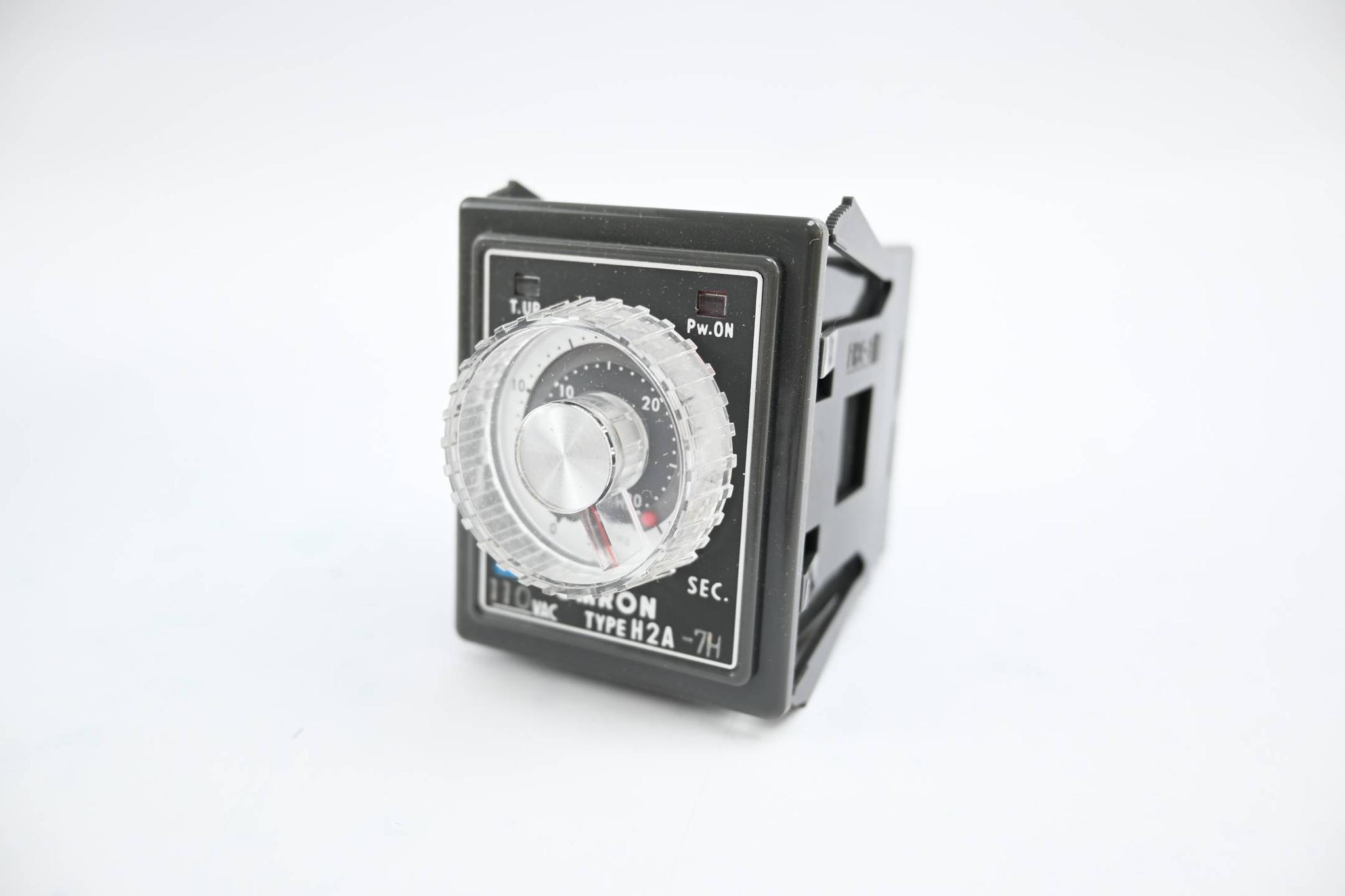 Produktfoto 1 von Omron Motor Driven Timer 36s 110VAC ( H2A-7H )