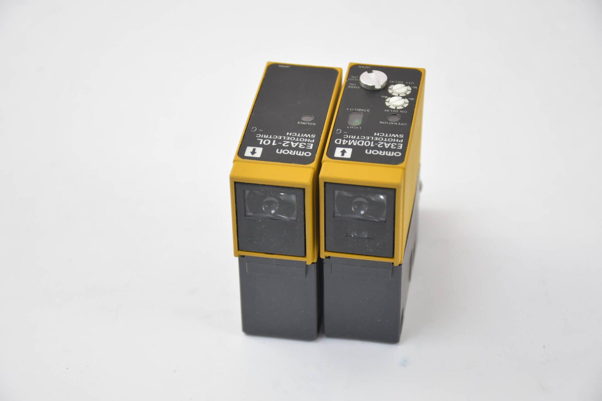 Produktfoto 1 von Omron Photoelectric switch 24 to 240VAC , 12 to 240 VDC ( E3A2-10M4D-G )