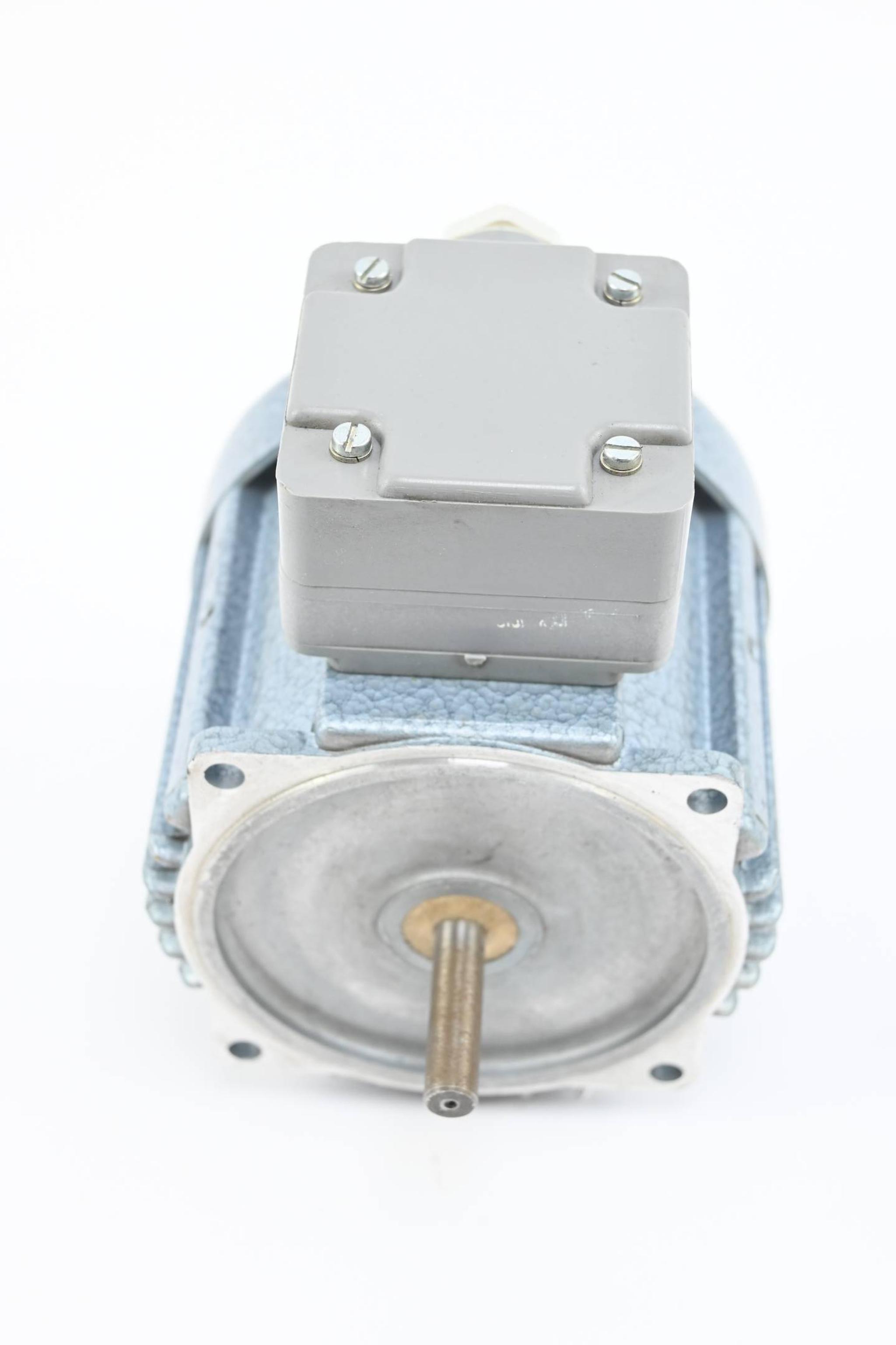 Produktfoto 2 von Engel GmbH Motor D 4535/4 ( D4535/4 ) 220/380V 0,33/0,19A 1300/min 26W