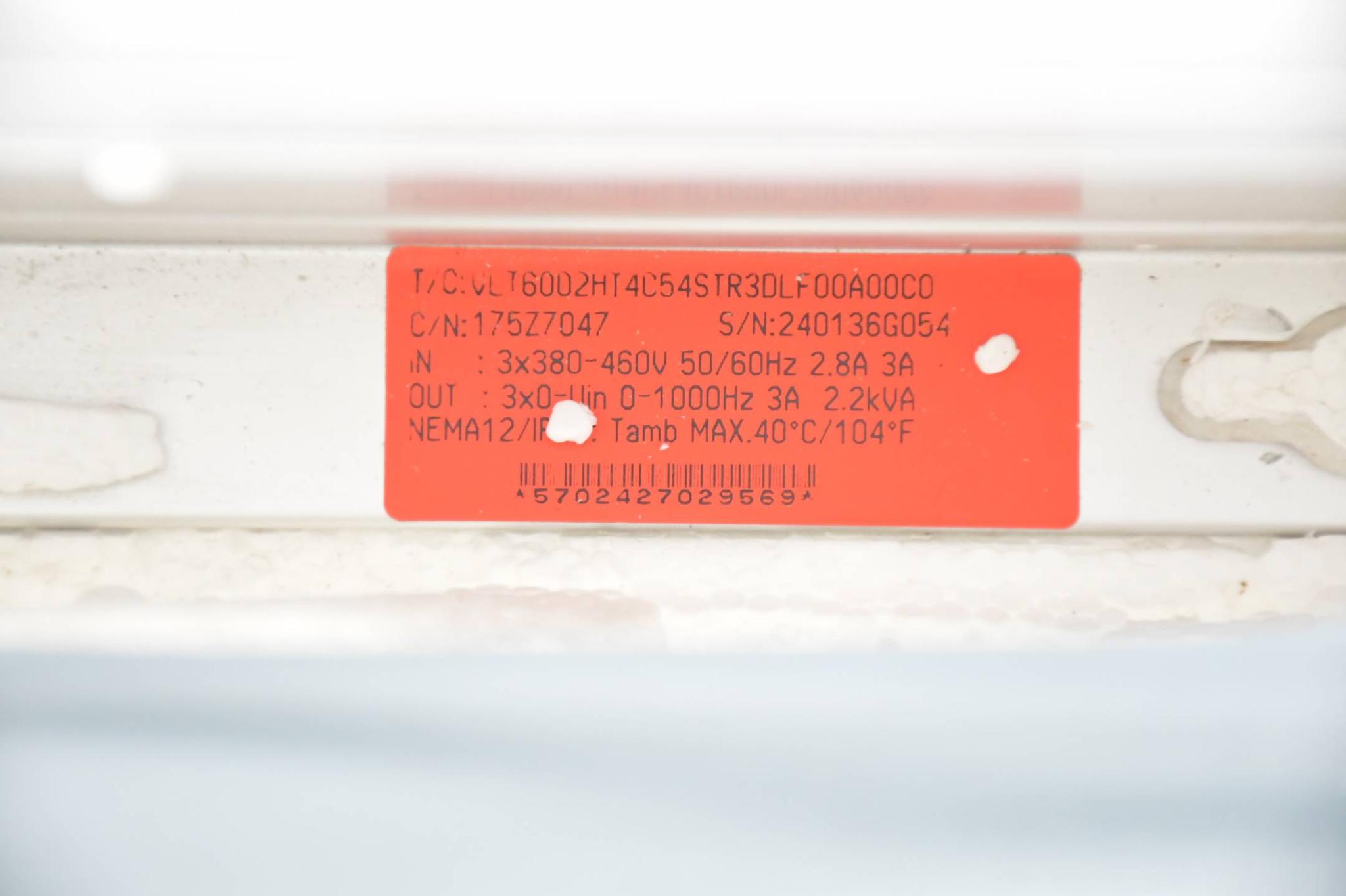 Produktfoto 2 von Danfoss VLT®6000 HVAC Frequenzumrichter VLT6002HT4C54STR3DLF00A00C0 ( 175Z7047 )