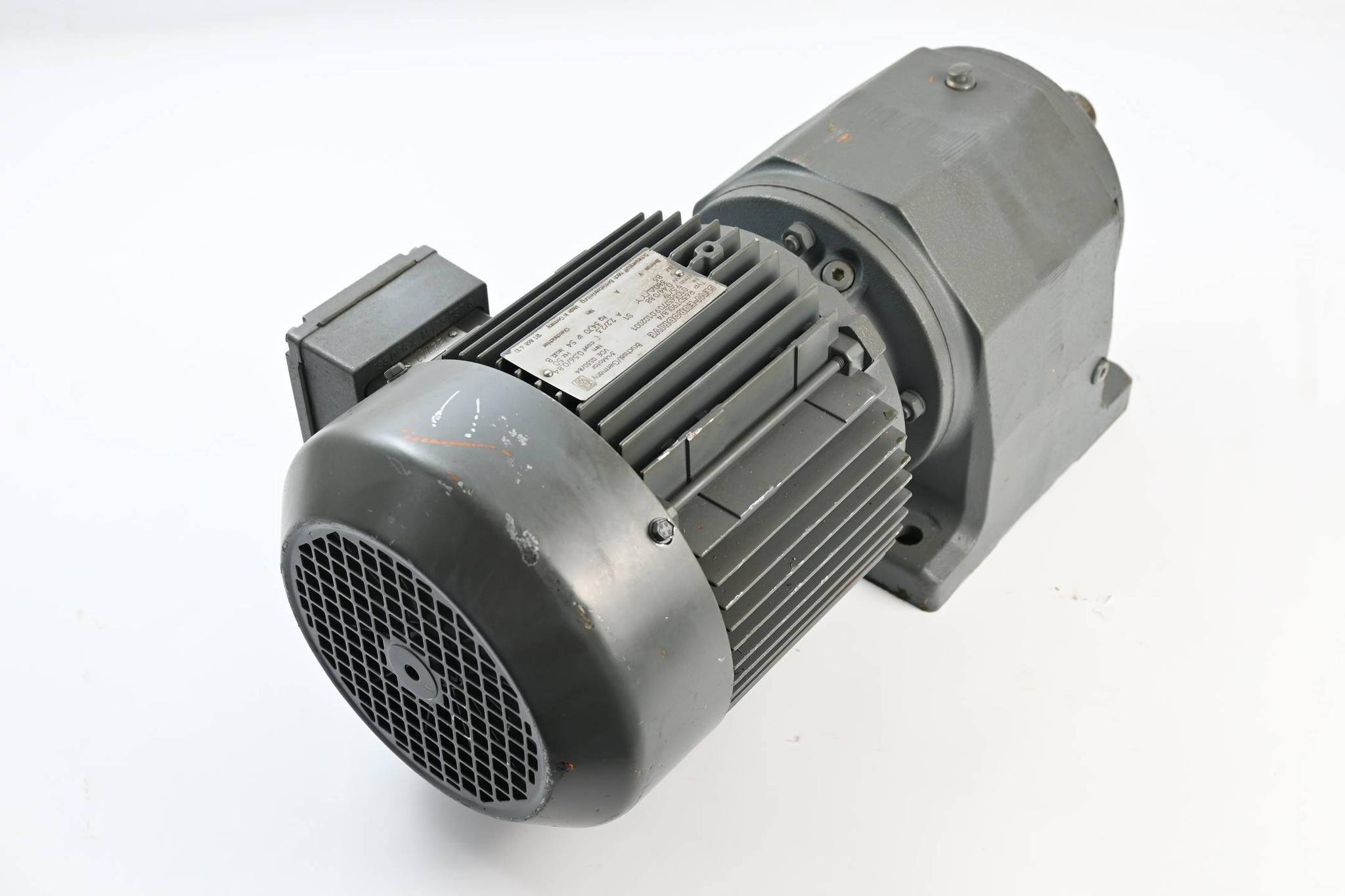 Produktfoto 1 von SEW-Eurodrive 3~ Getriebemotor R63DT90L8/4 ( 0,44/0,88 kW / 380 V / 2,2/2,3 A )