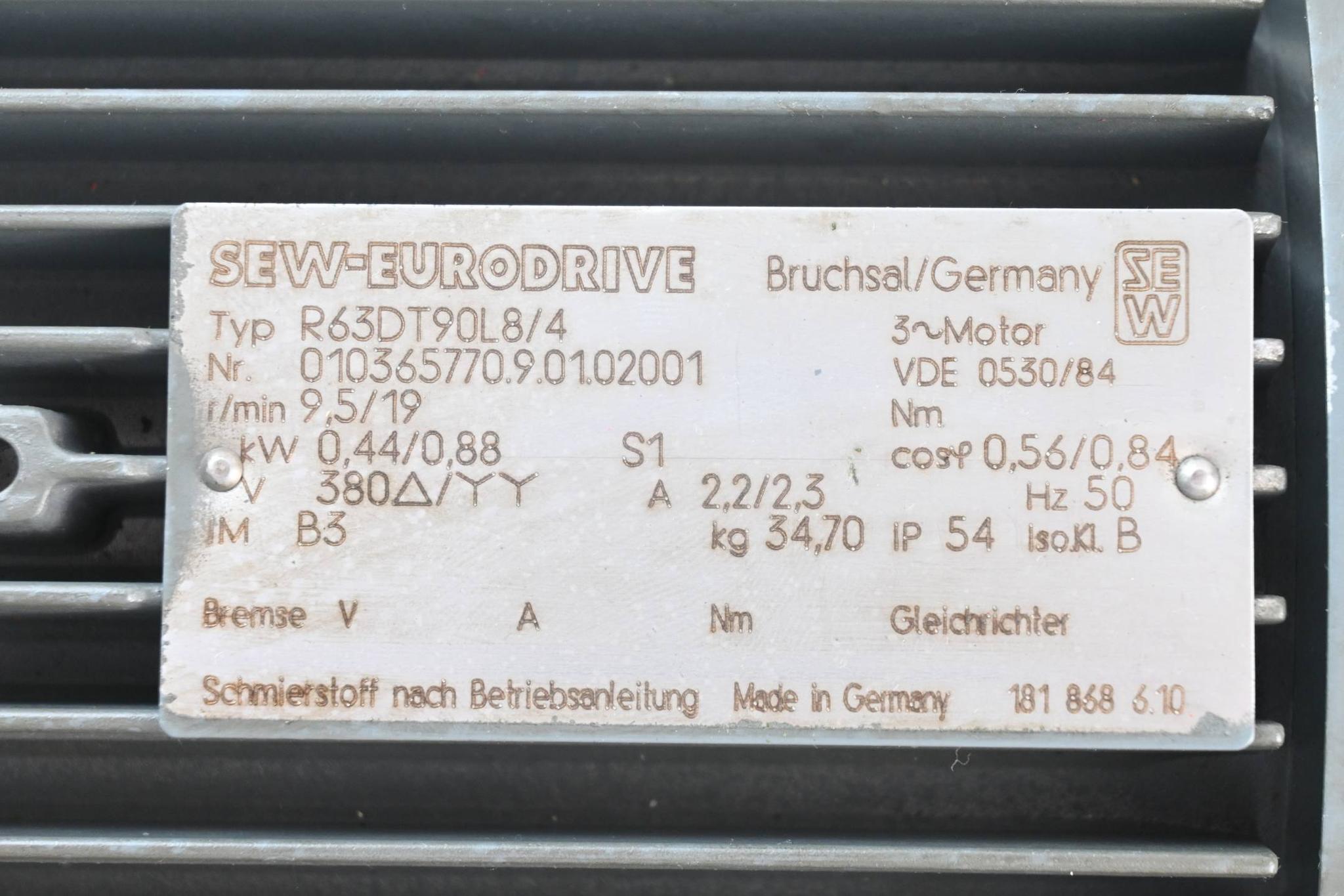 Produktfoto 2 von SEW-Eurodrive 3~ Getriebemotor R63DT90L8/4 ( 0,44/0,88 kW / 380 V / 2,2/2,3 A )