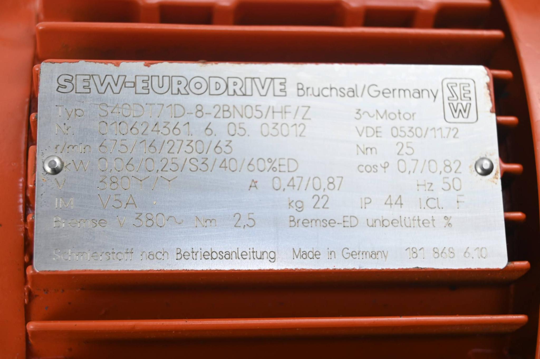 Produktfoto 2 von SEW Eurodrive Getriebemotor S40DT71D-8-2BN05/HF/Z ( S40 DT71D-8-2BN05/HF/Z )