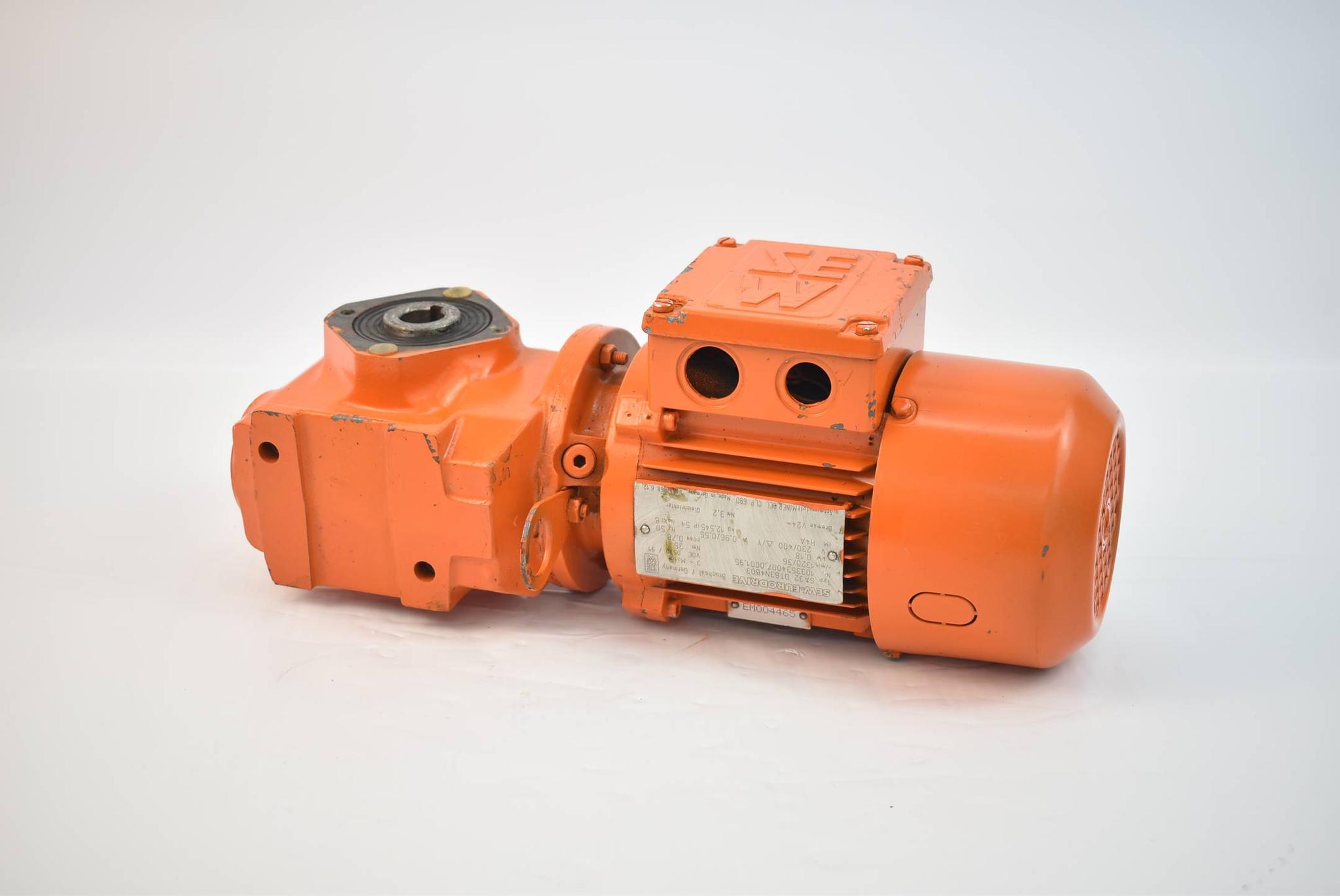 Produktfoto 1 von SEW eurodrive Getriebemotor SA32 DT63N4B03 ( 0,18kW 230/400V 50Hz )