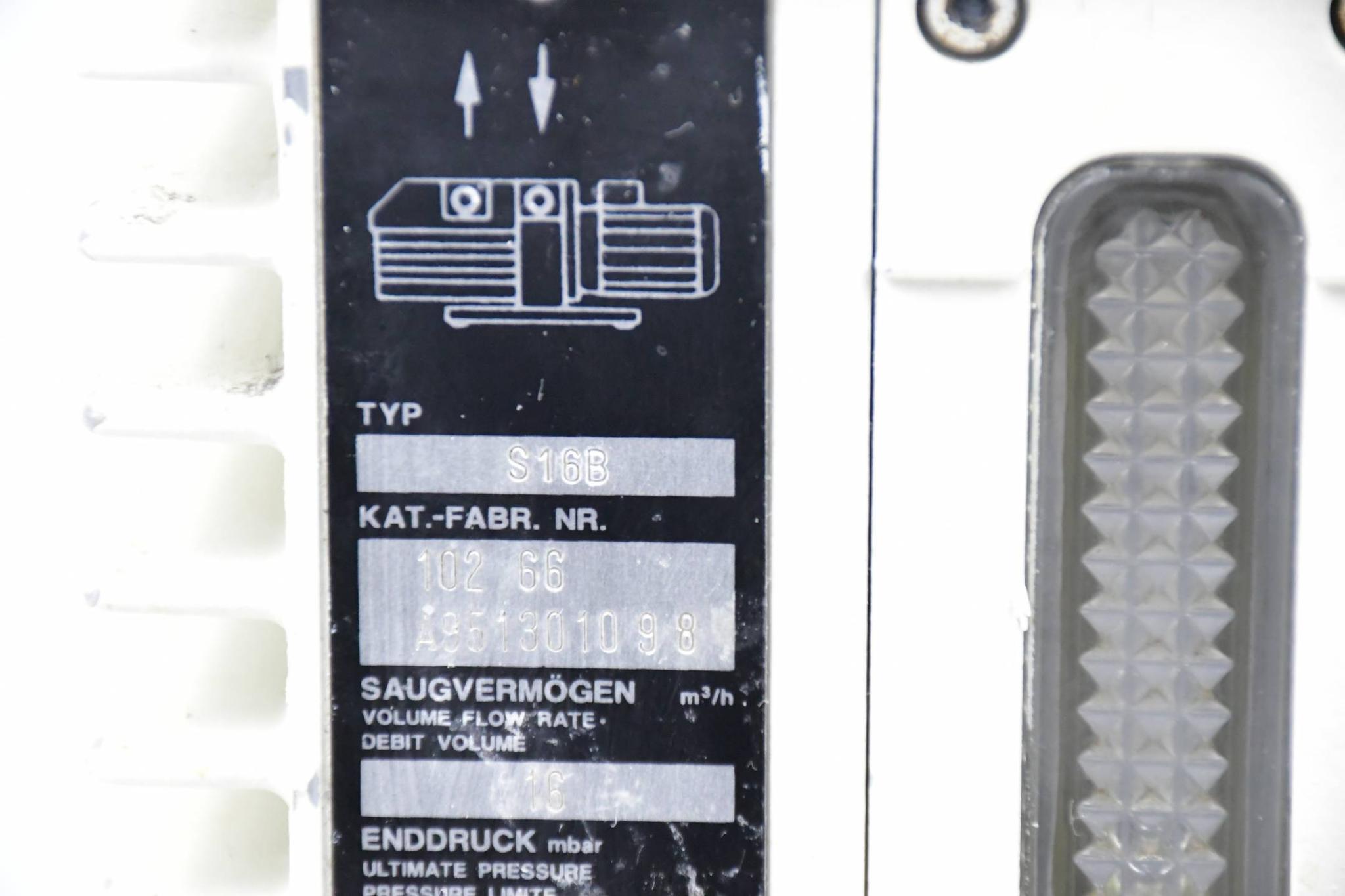 Produktfoto 2 von Leybold Trivac Vakuumpumpe S16B Inkl. AEG 3-Phasenmotor AM 71 FY4