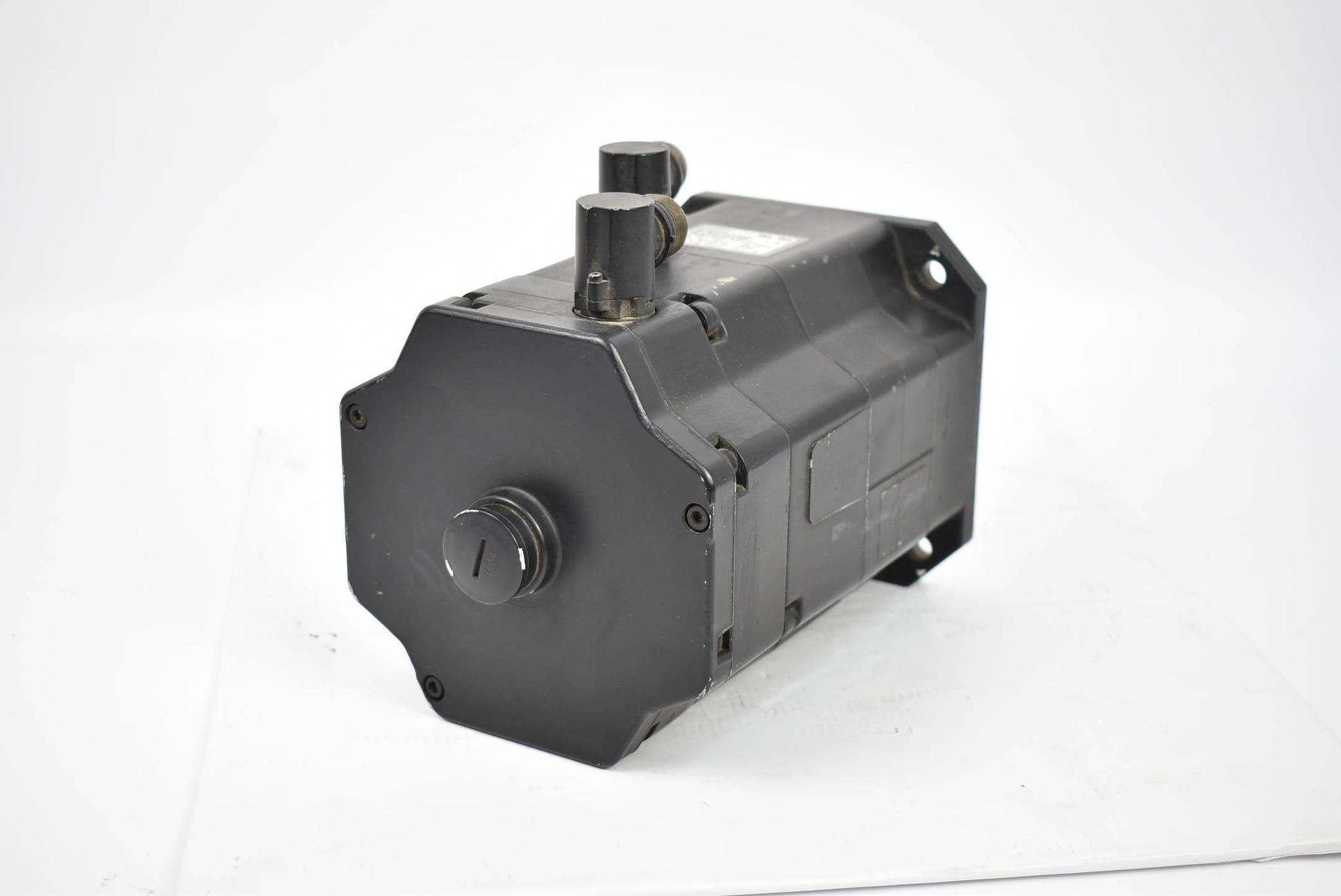 Produktfoto 1 von Kuka Servomotor 1FK6081-6AF71-1ZZ9-ZS47 ( 00100596 )