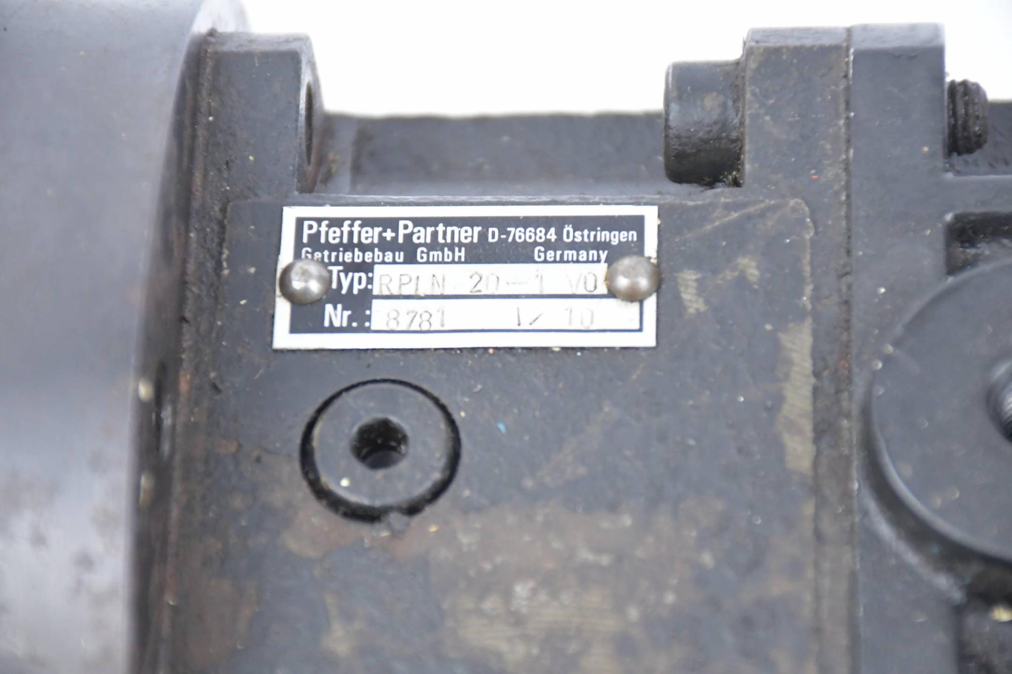 Produktfoto 3 von Indramat Permanent Magnet Motor MDD071C-N-060-N2L-095GB0 / 249991 Inkl. Getriebe