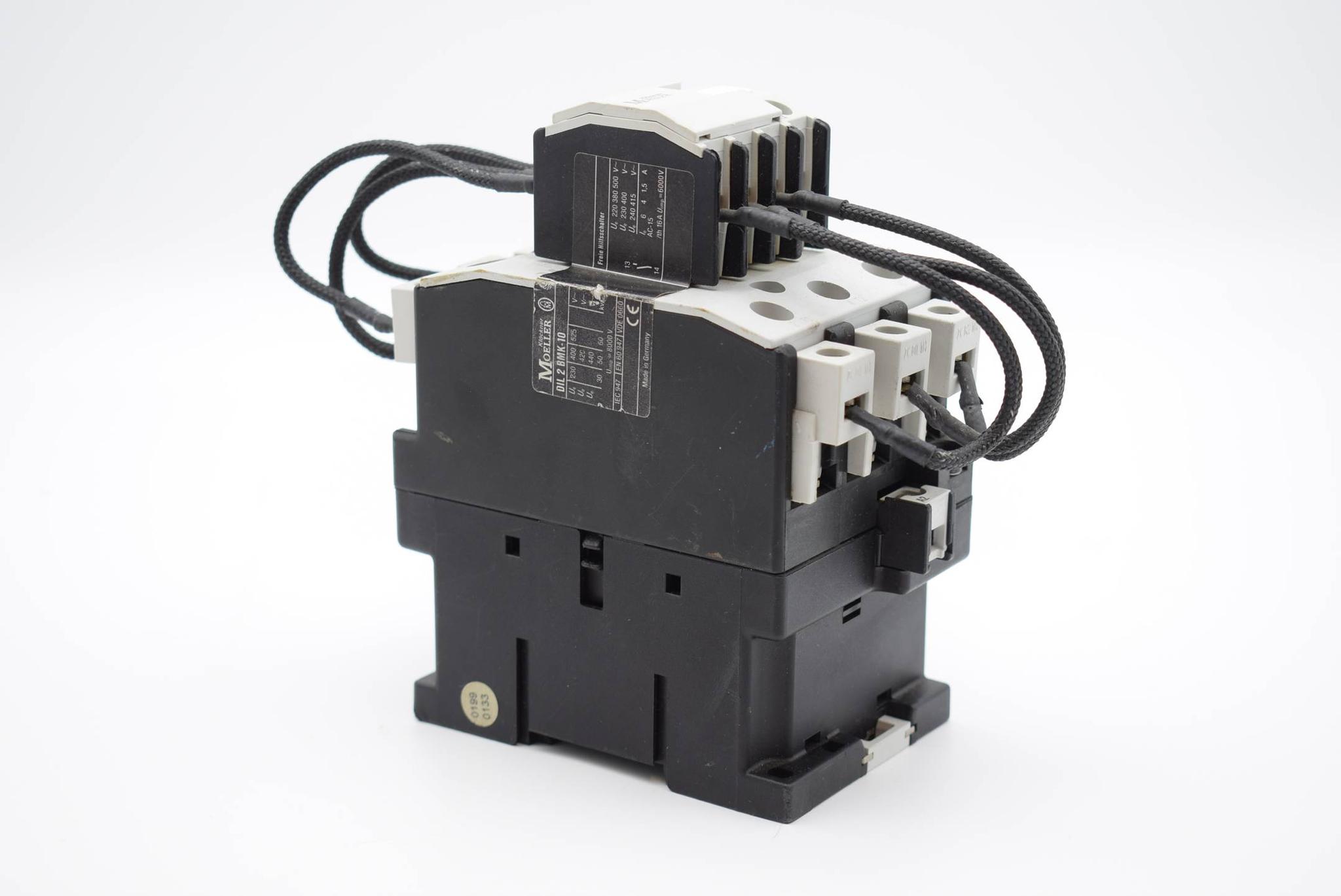 Produktfoto 2 von Klöckner Moeller DIL2BMK-10 Capacitor Contactor IEC 947 EN60 947 VDE0660 ( IEC947EN60947VDE0660 )