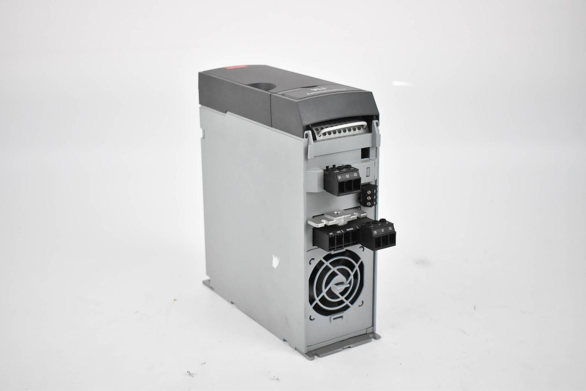 Produktfoto 2 von Danfoss VLT FC-301P1K5T4Z20H3TGXXXXSXXXXALBXCXXXXDX ( 131Z5864 )