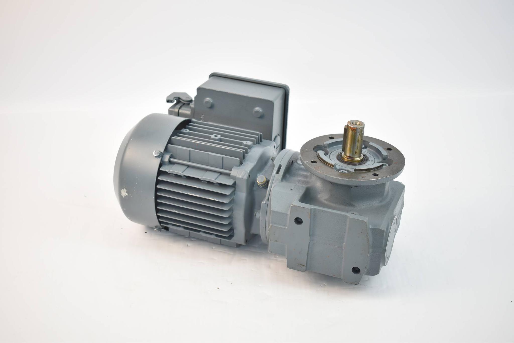 Produktfoto 2 von SEW eurodrive Getriebemotor SF37 DT71K4/ASD1 ( 0,15kW 1380-1680r/min. )